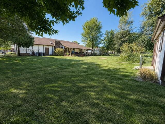 617 Lake Dr Property Photo 13