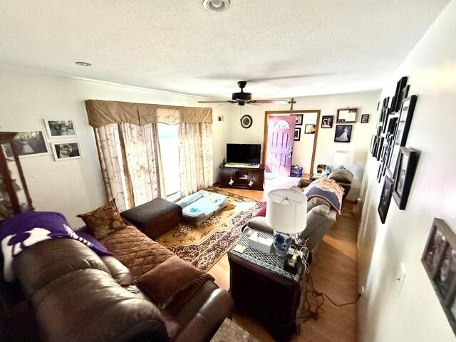 617 Lake Dr Property Photo 24