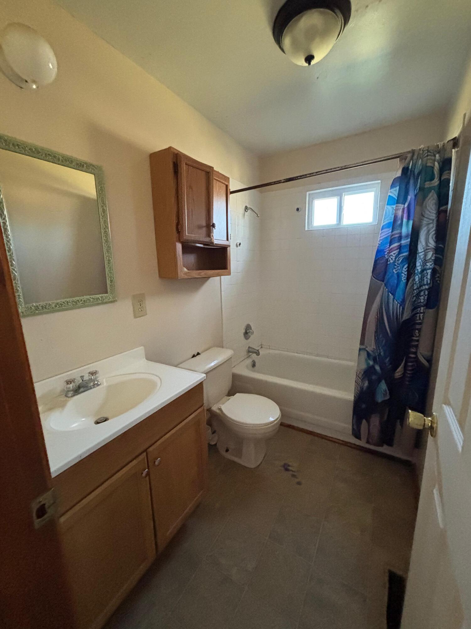 455 Redman Ave Property Photo 7