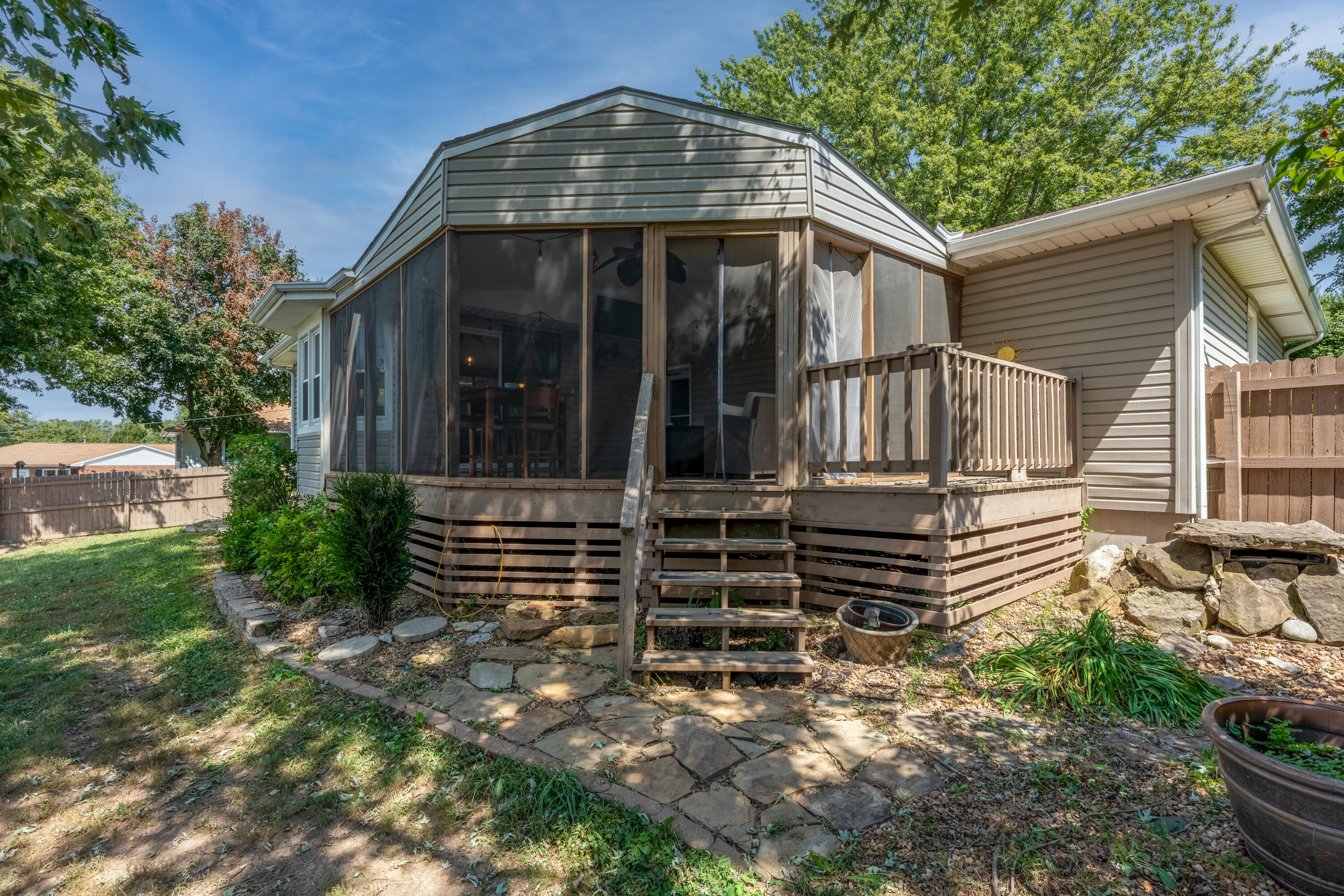 805 Mar Dr Property Photo 11