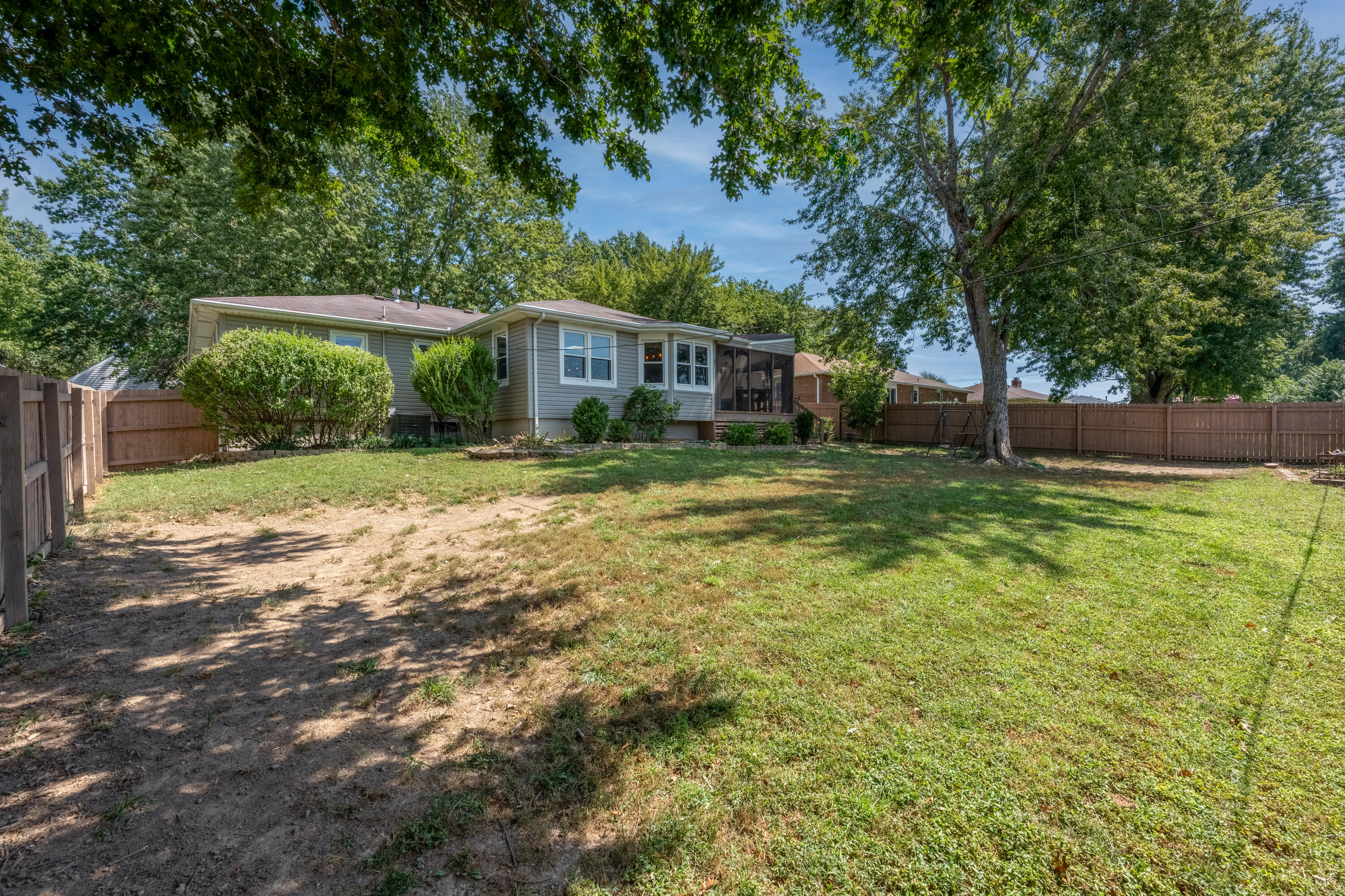 805 Mar Dr Property Photo 14