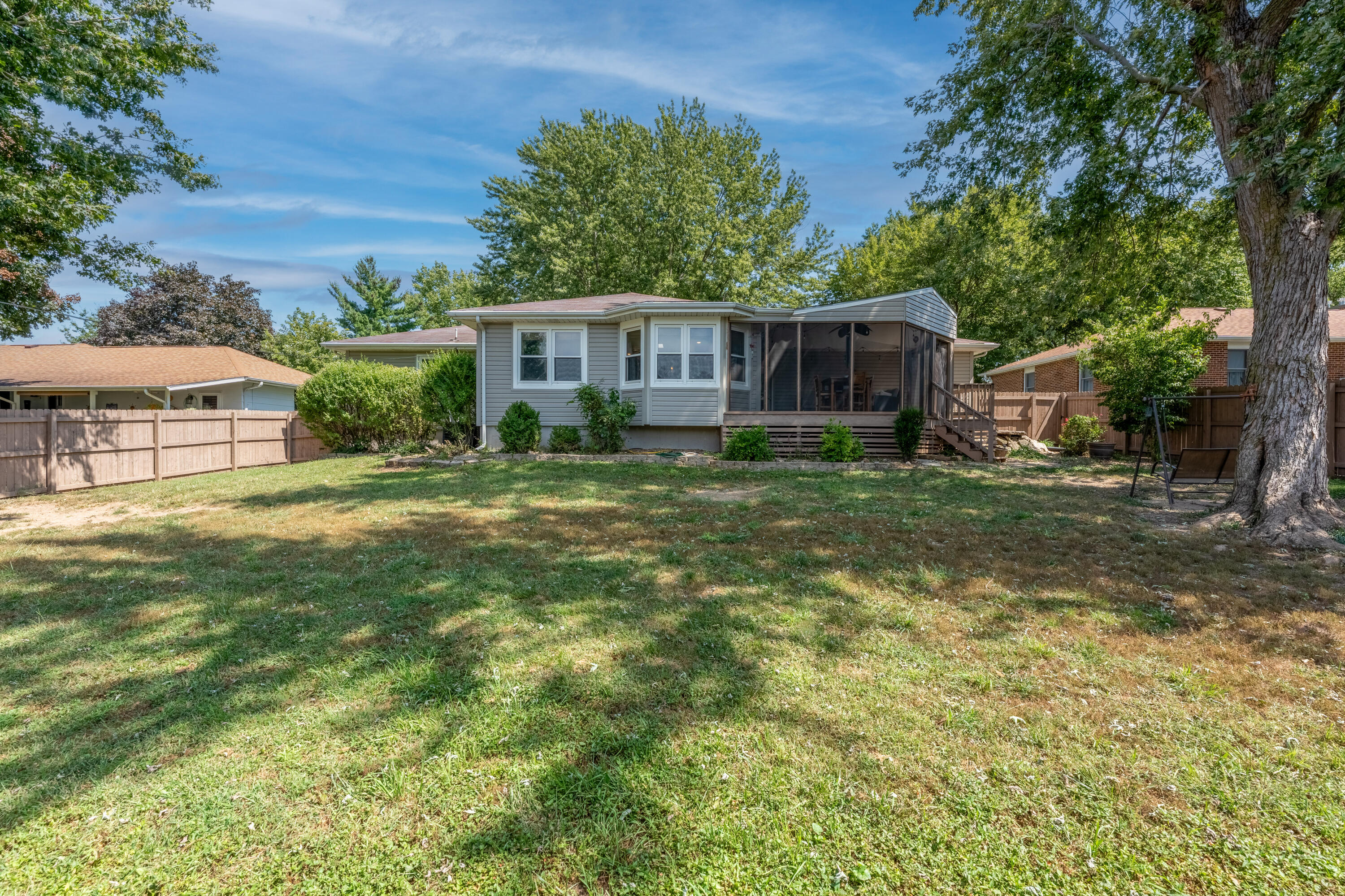 805 Mar Dr Property Photo 15
