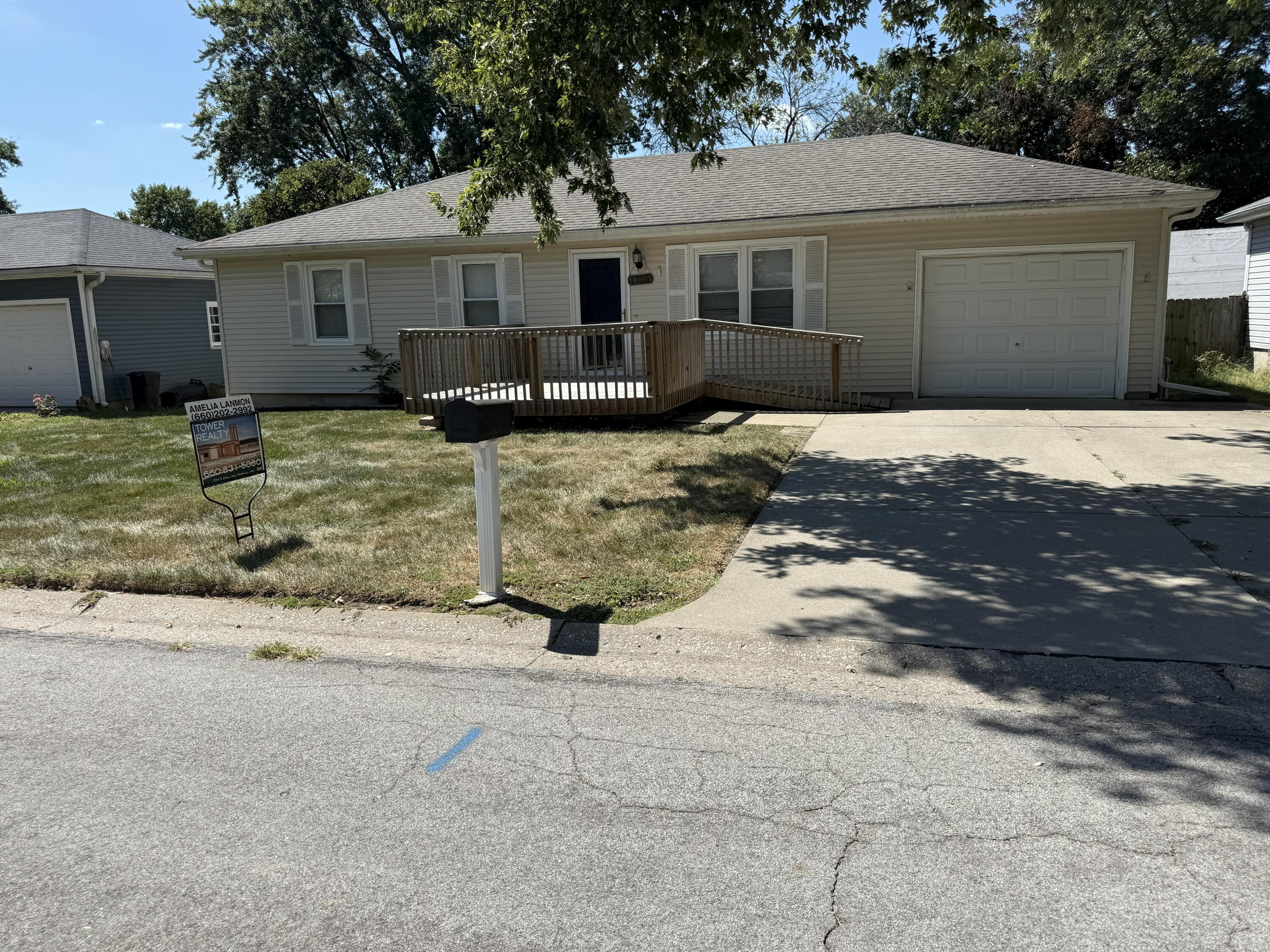 1715 Linn Ave Property Photo 1
