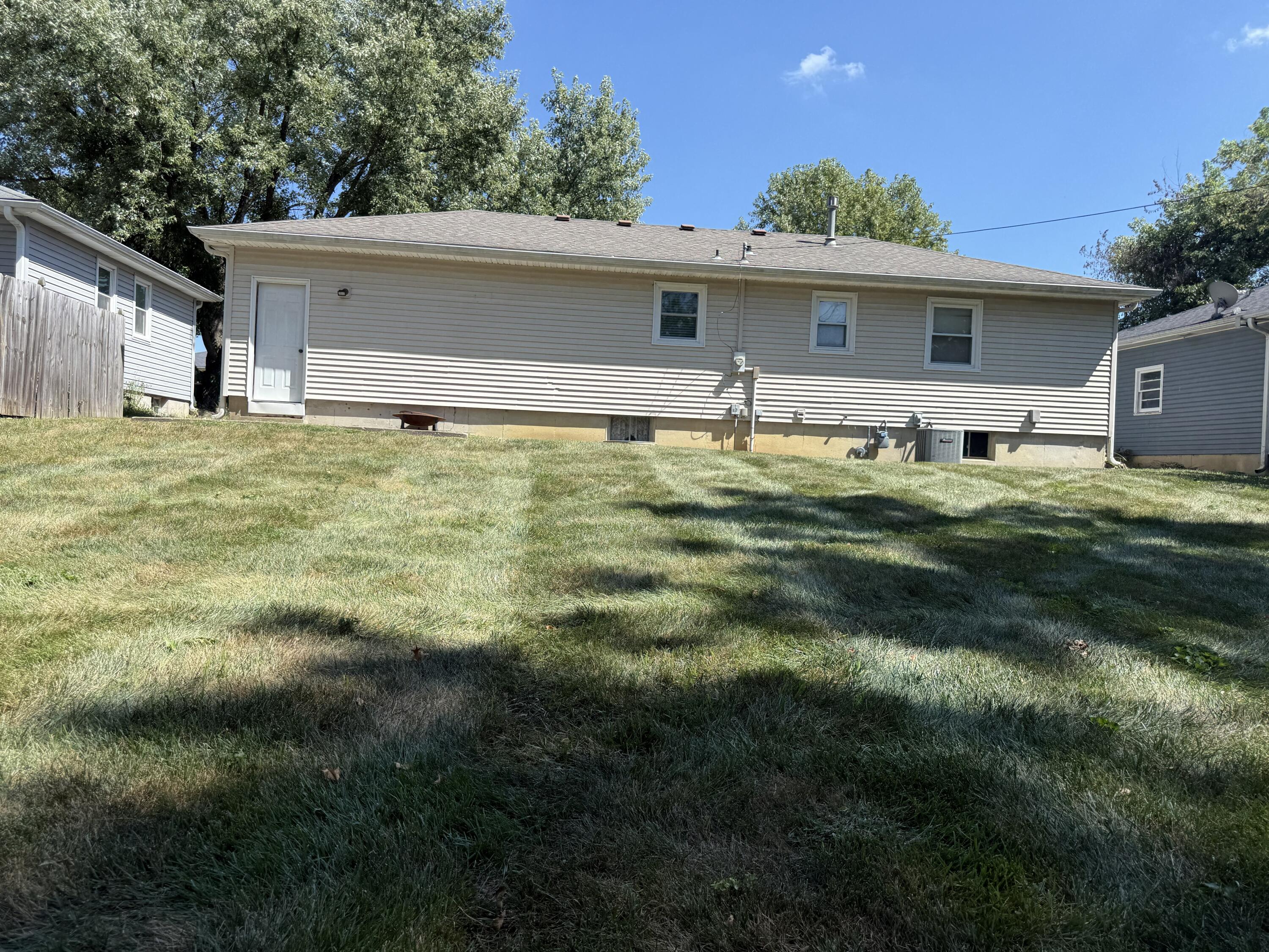 1715 Linn Ave Property Photo 2