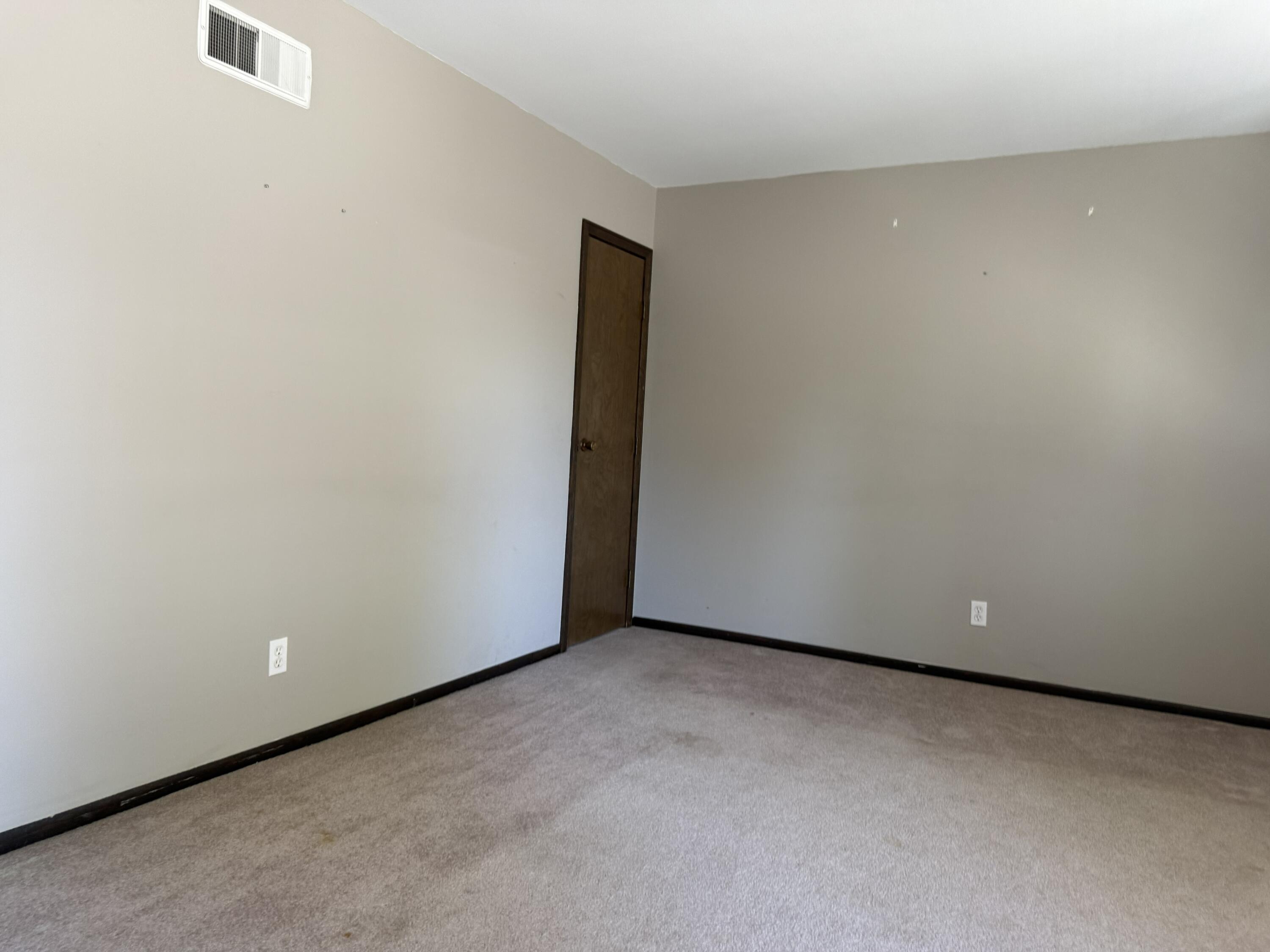 1715 Linn Ave Property Photo 4