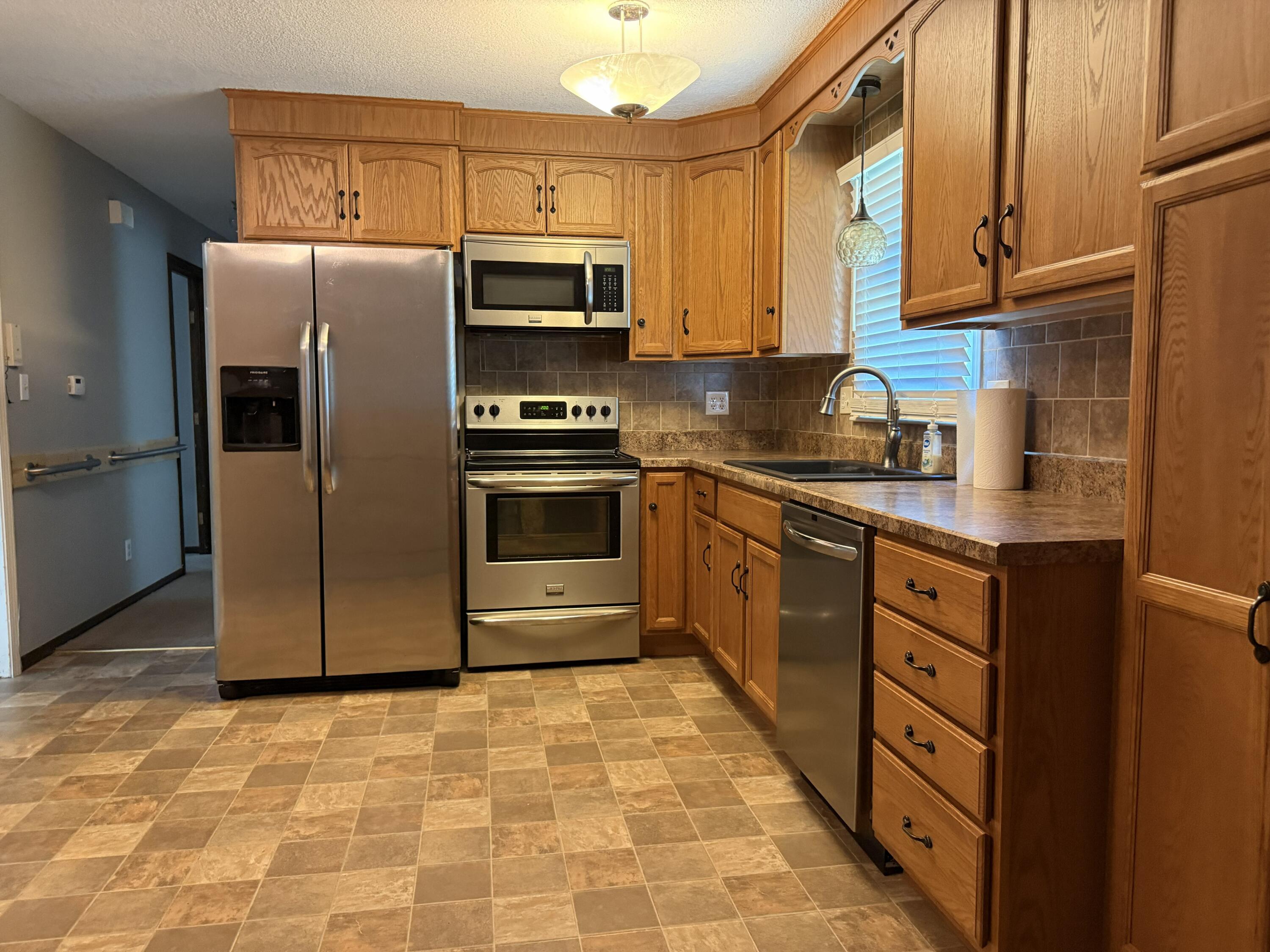 1715 Linn Ave Property Photo 8