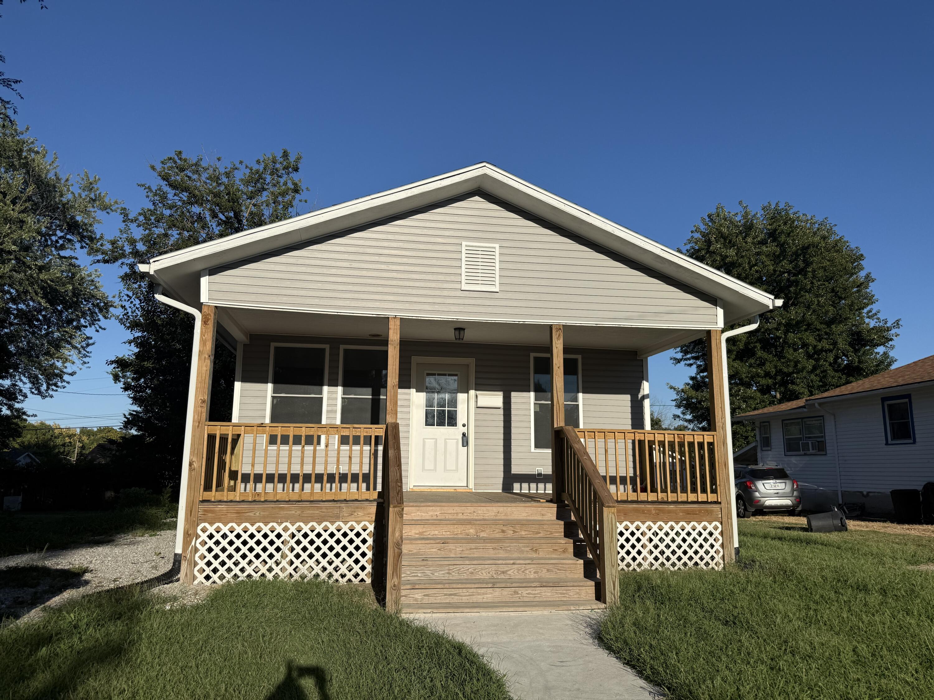 758 English Ave Property Photo 1