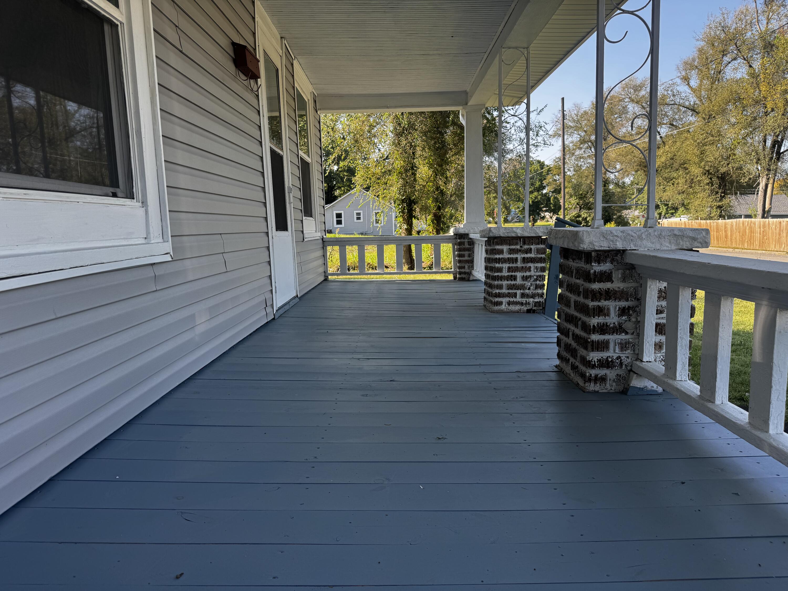 462 Carroll Ave Property Photo 5