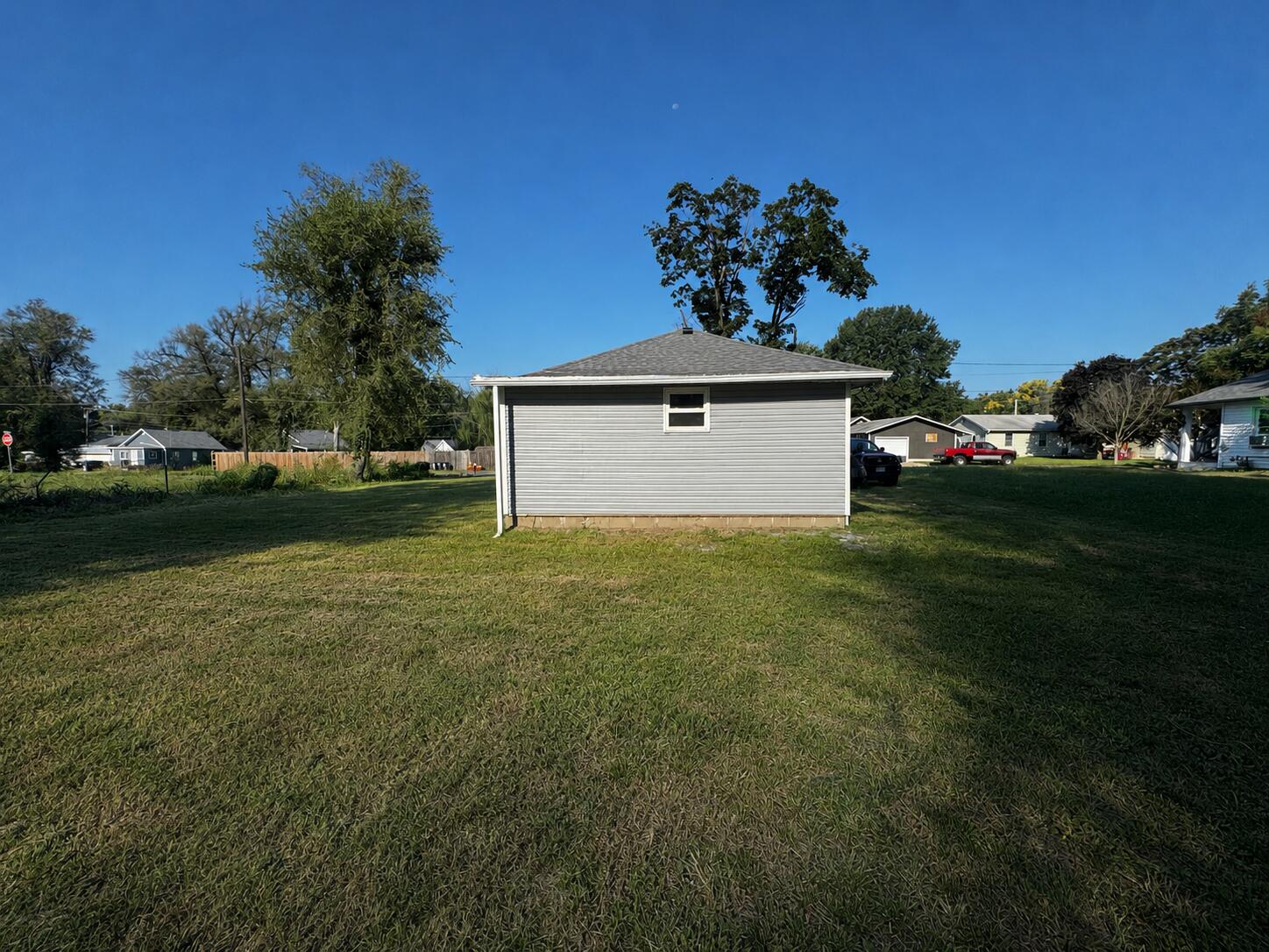 462 Carroll Ave Property Photo 8