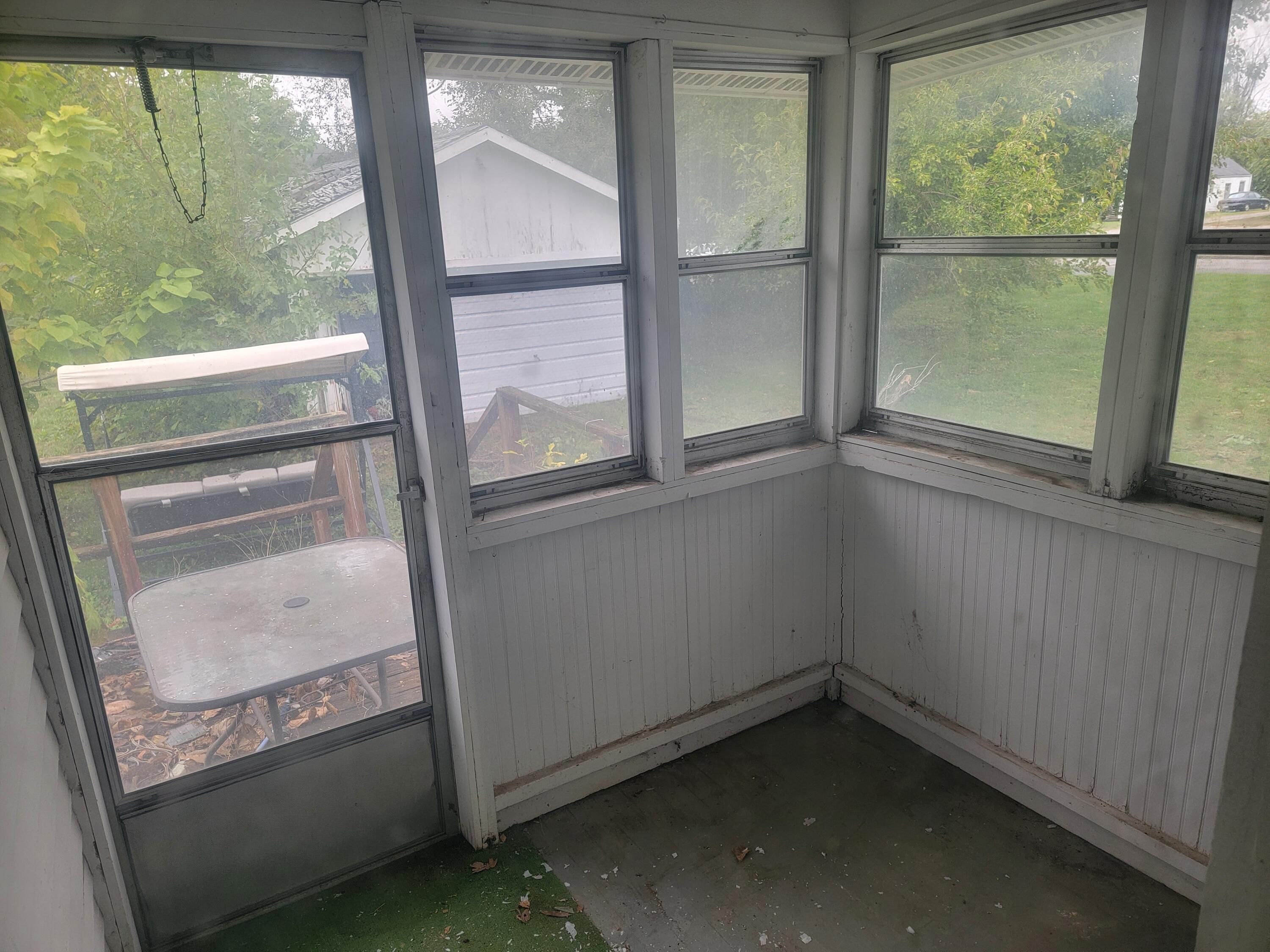 457 Jefferson Ave Property Photo 7