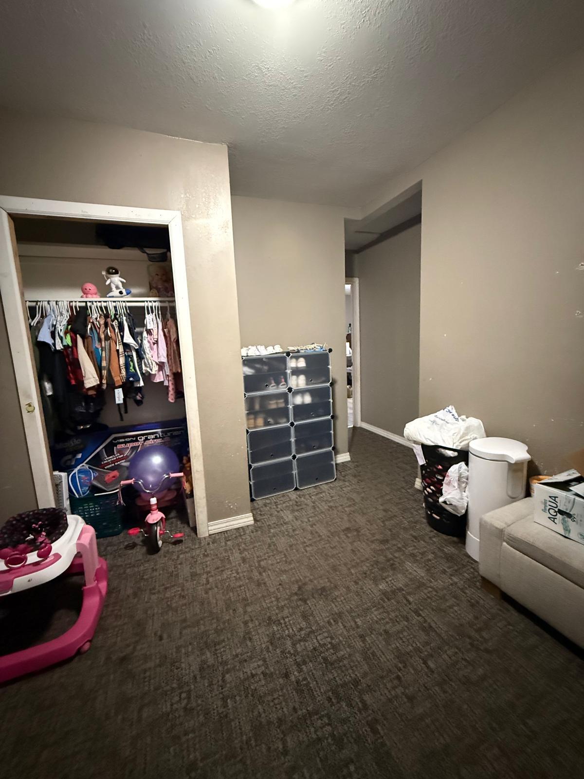 525 Lyon Ave Property Photo 14