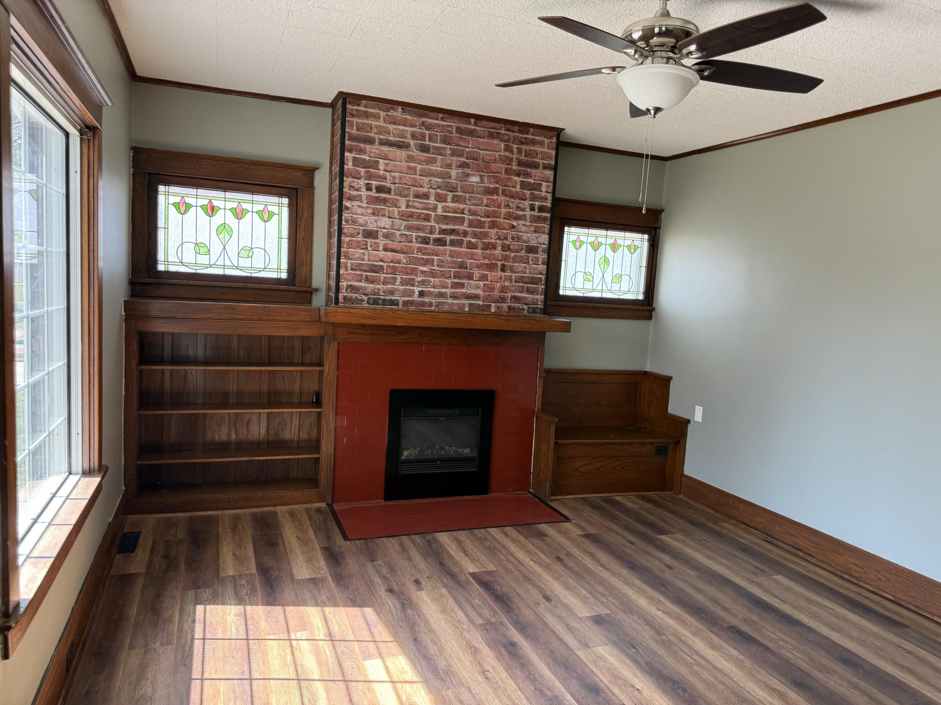 218 Dulaney St Property Photo 3