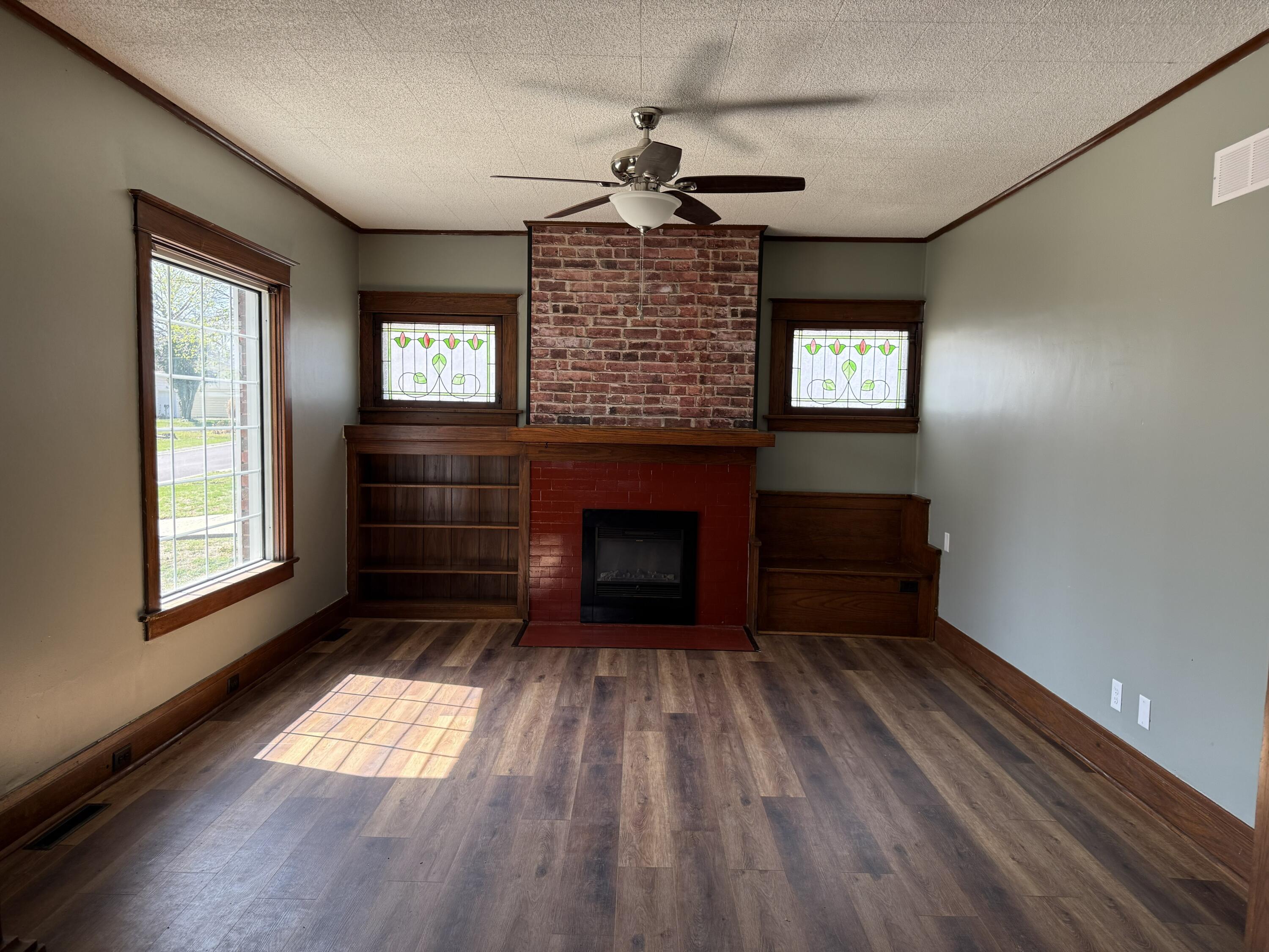218 Dulaney St Property Photo 4