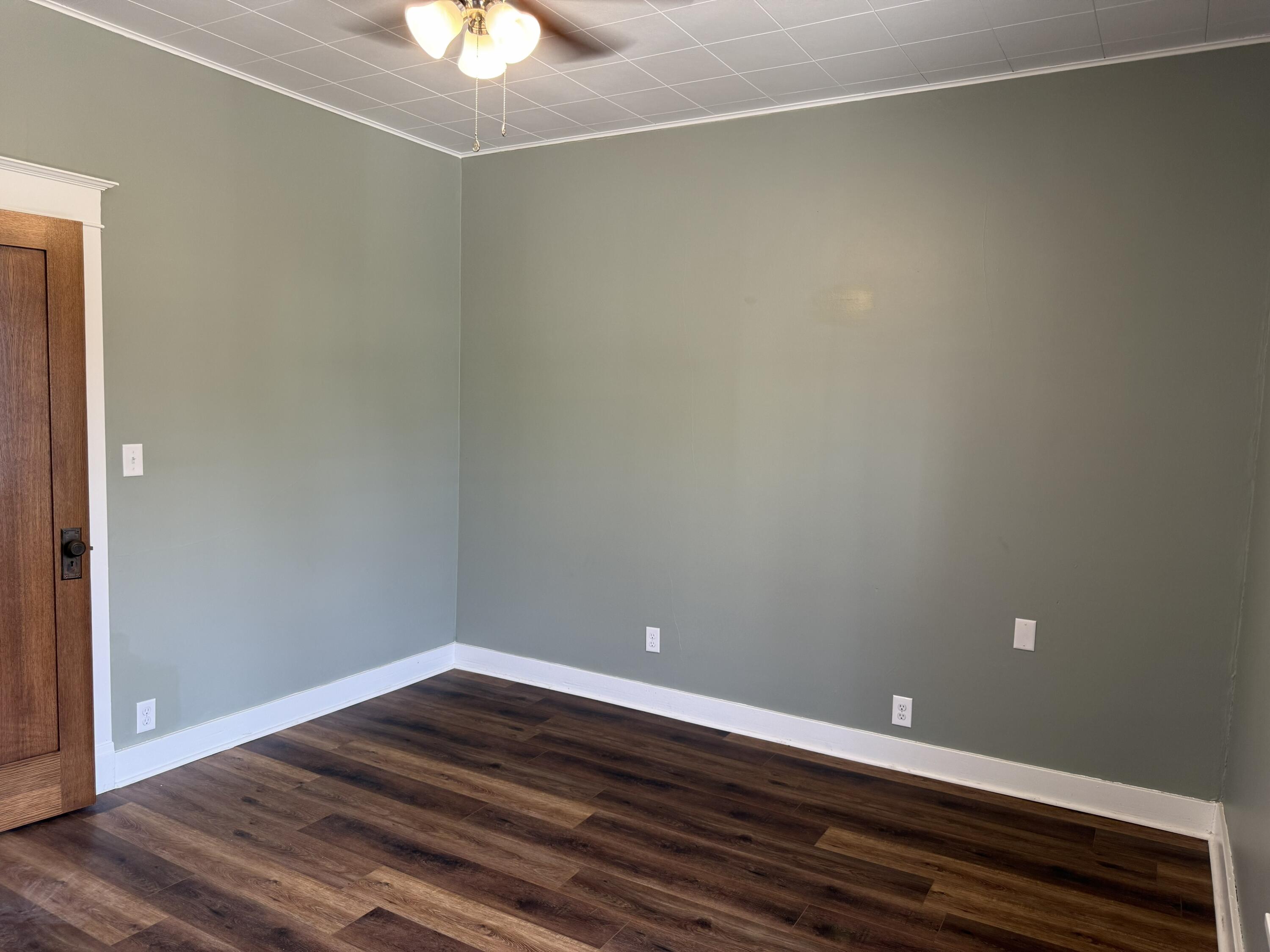 218 Dulaney St Property Photo 14