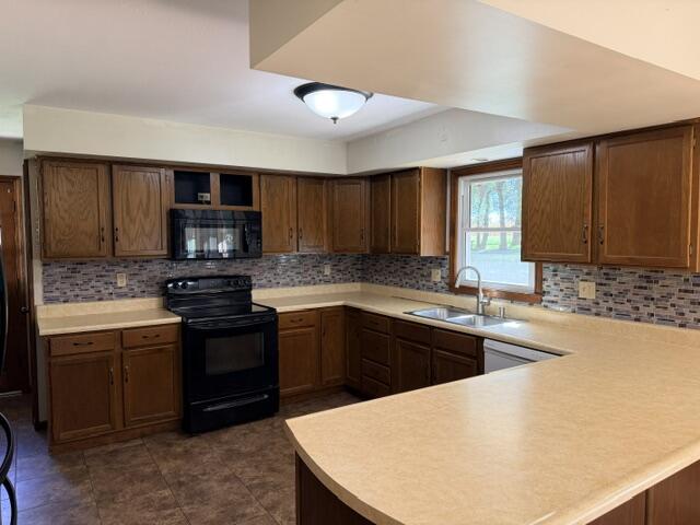 714 Lake Dr Property Photo 4