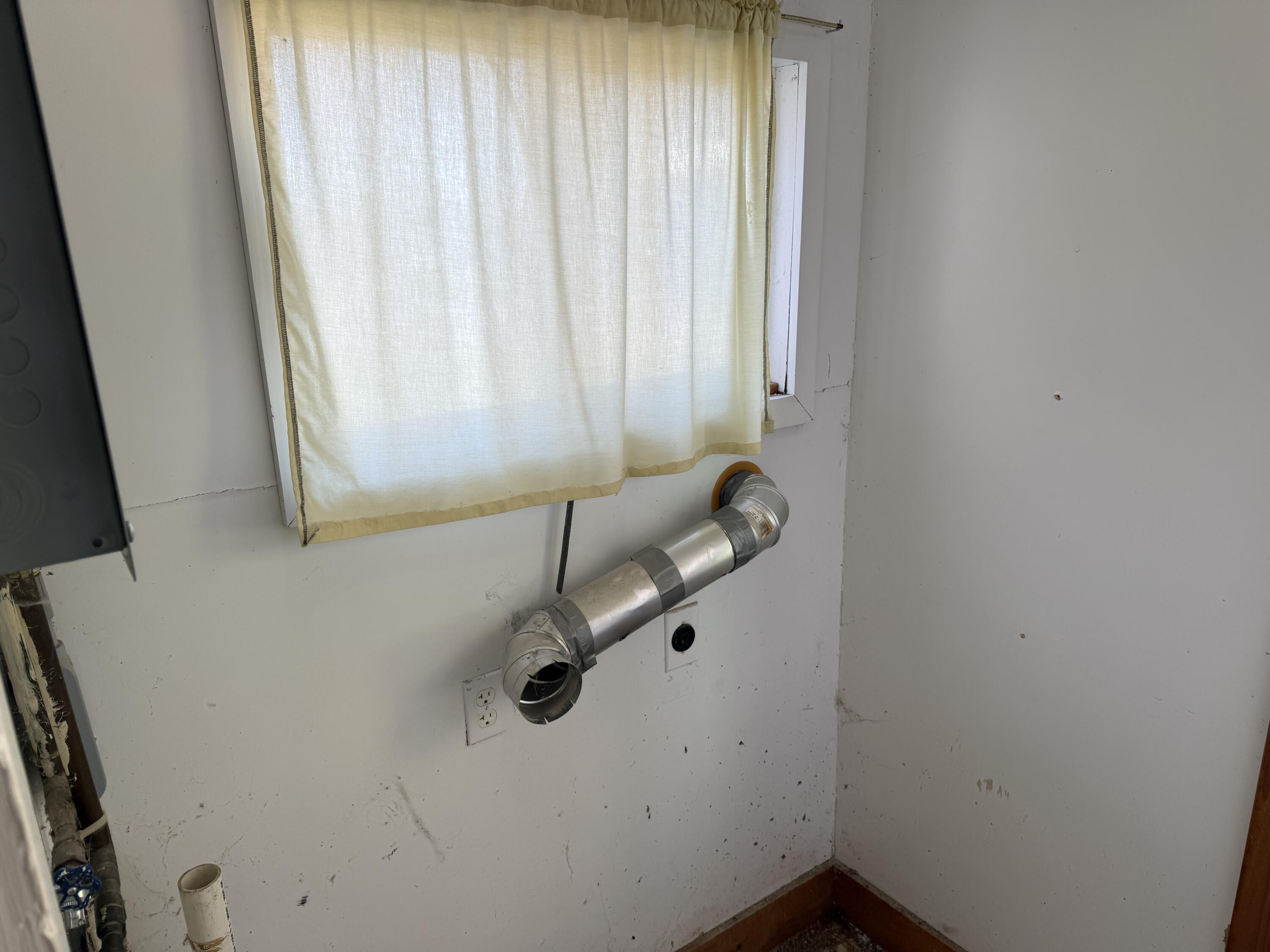 1511 Sharp Ave Property Photo 8