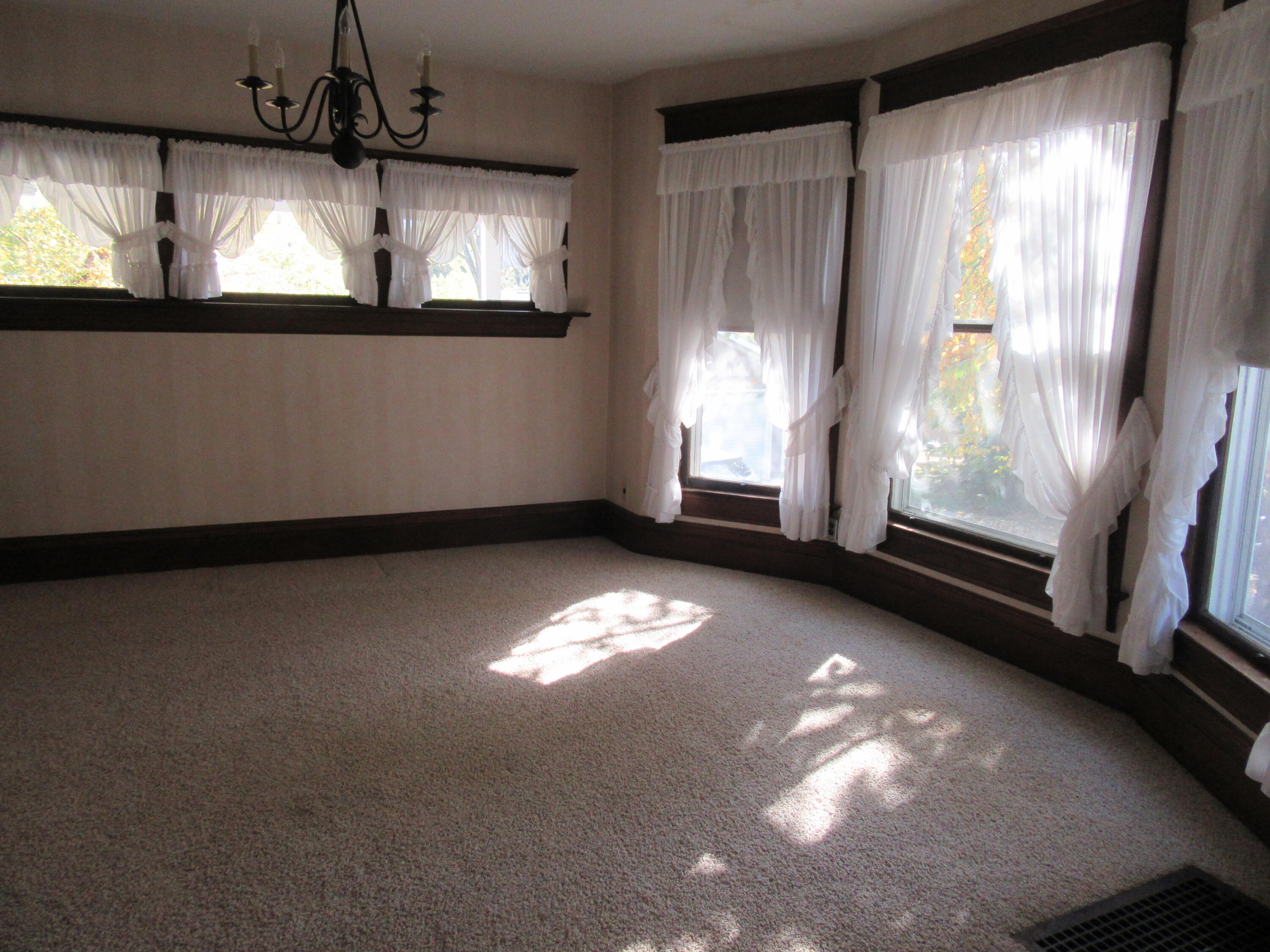 520 Brunswick Ave Property Photo 16