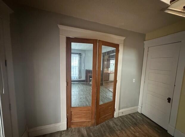 678 English Ave Property Photo 3