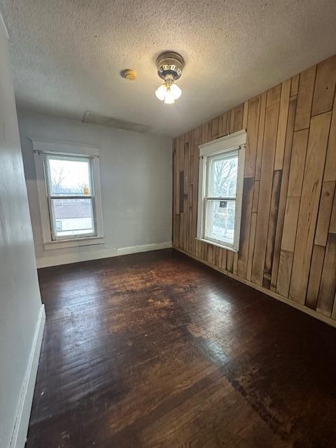 678 English Ave Property Photo 16