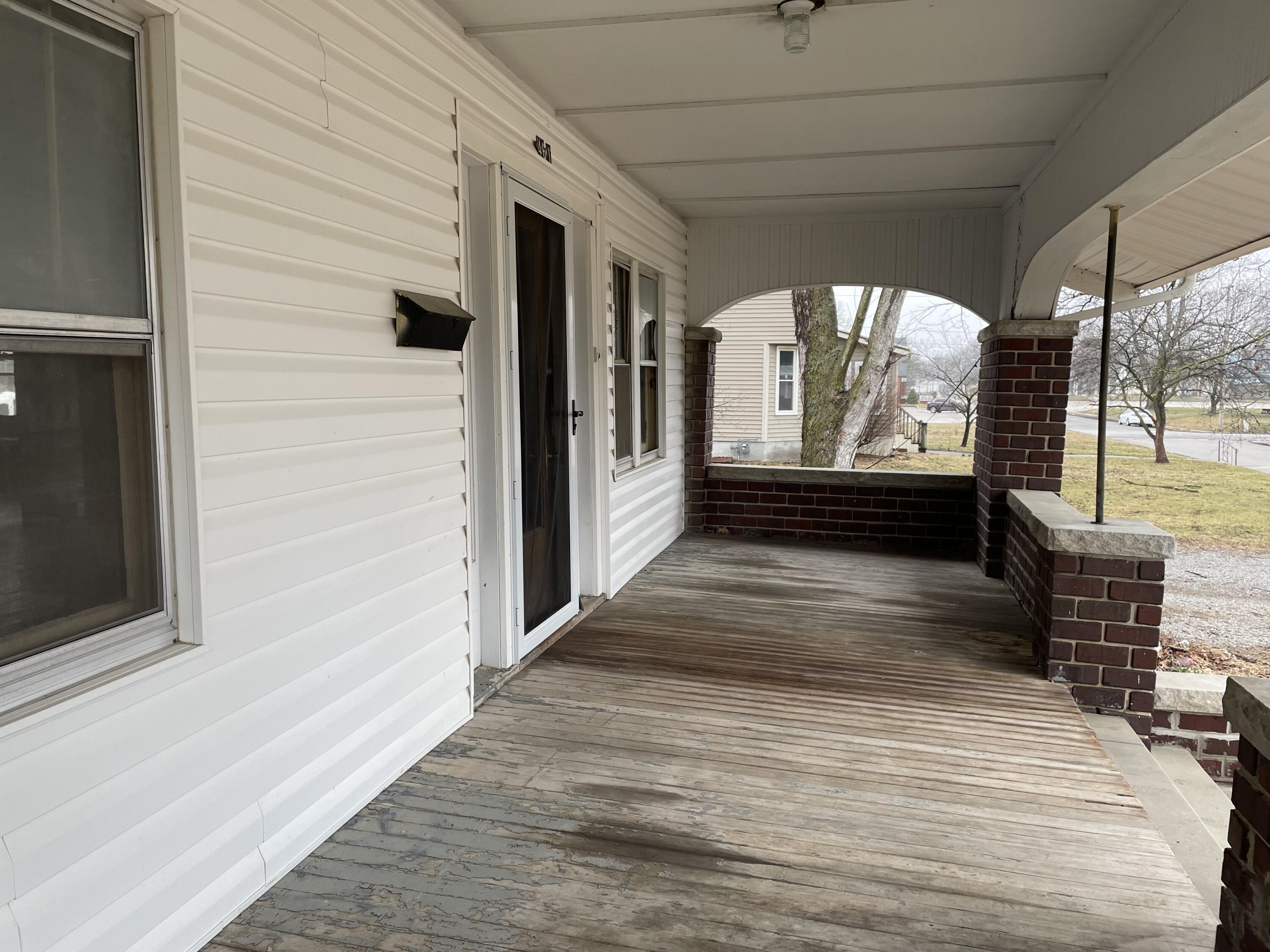 461 Summit St Property Photo 2