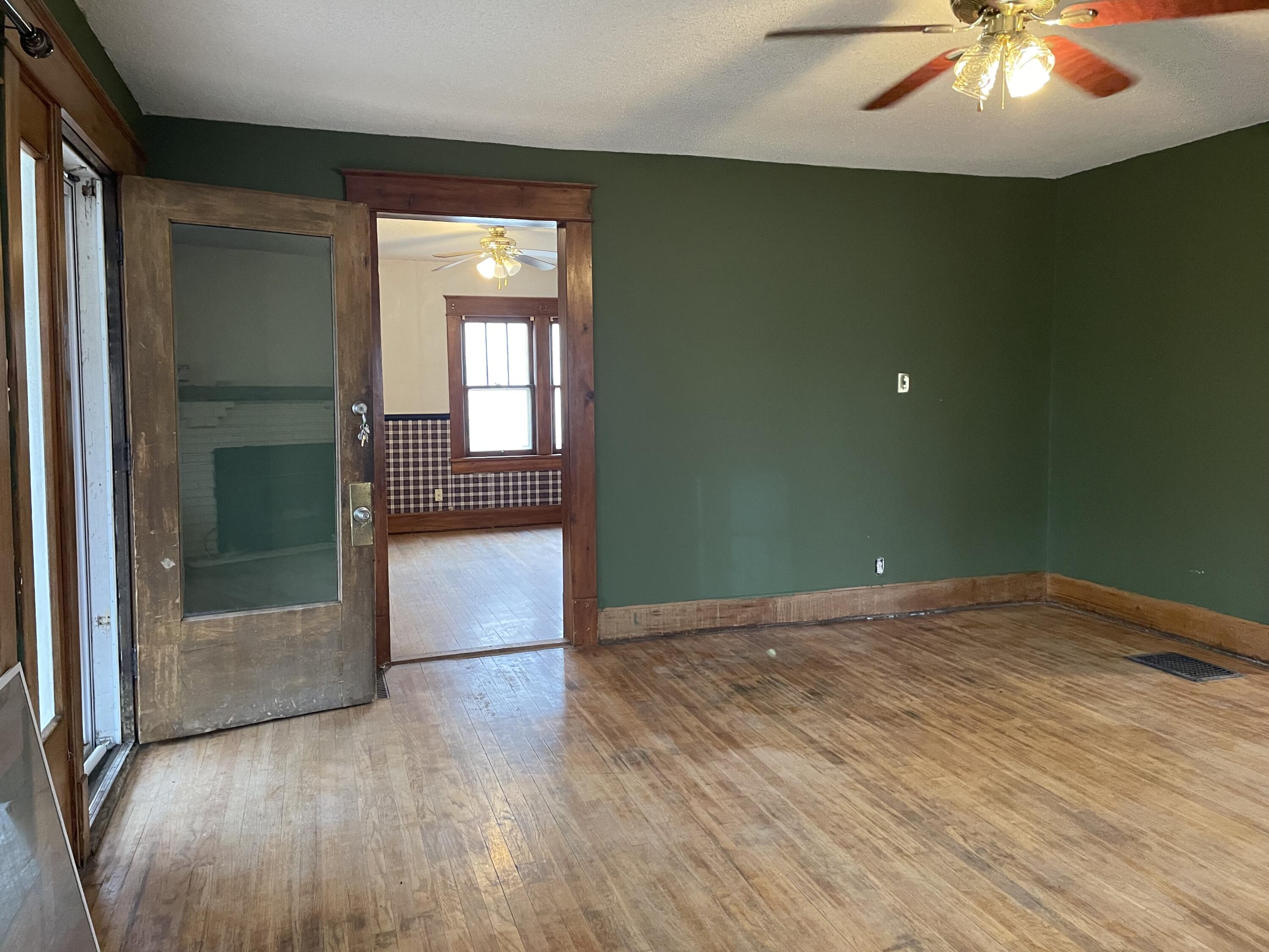 461 Summit St Property Photo 6