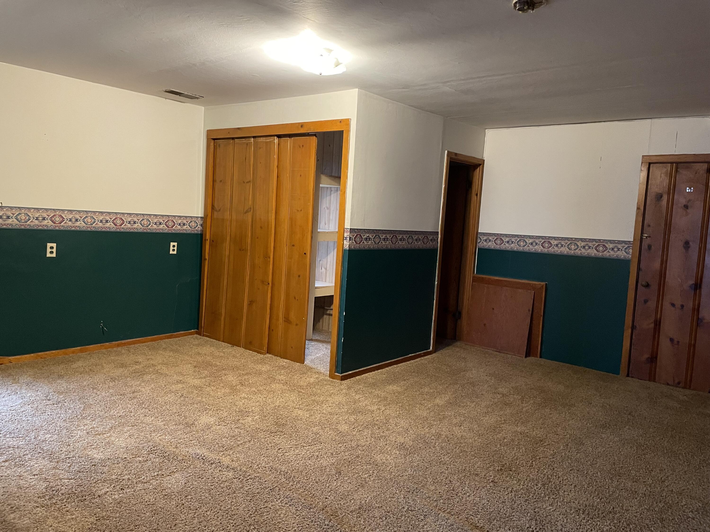461 Summit St Property Photo 30