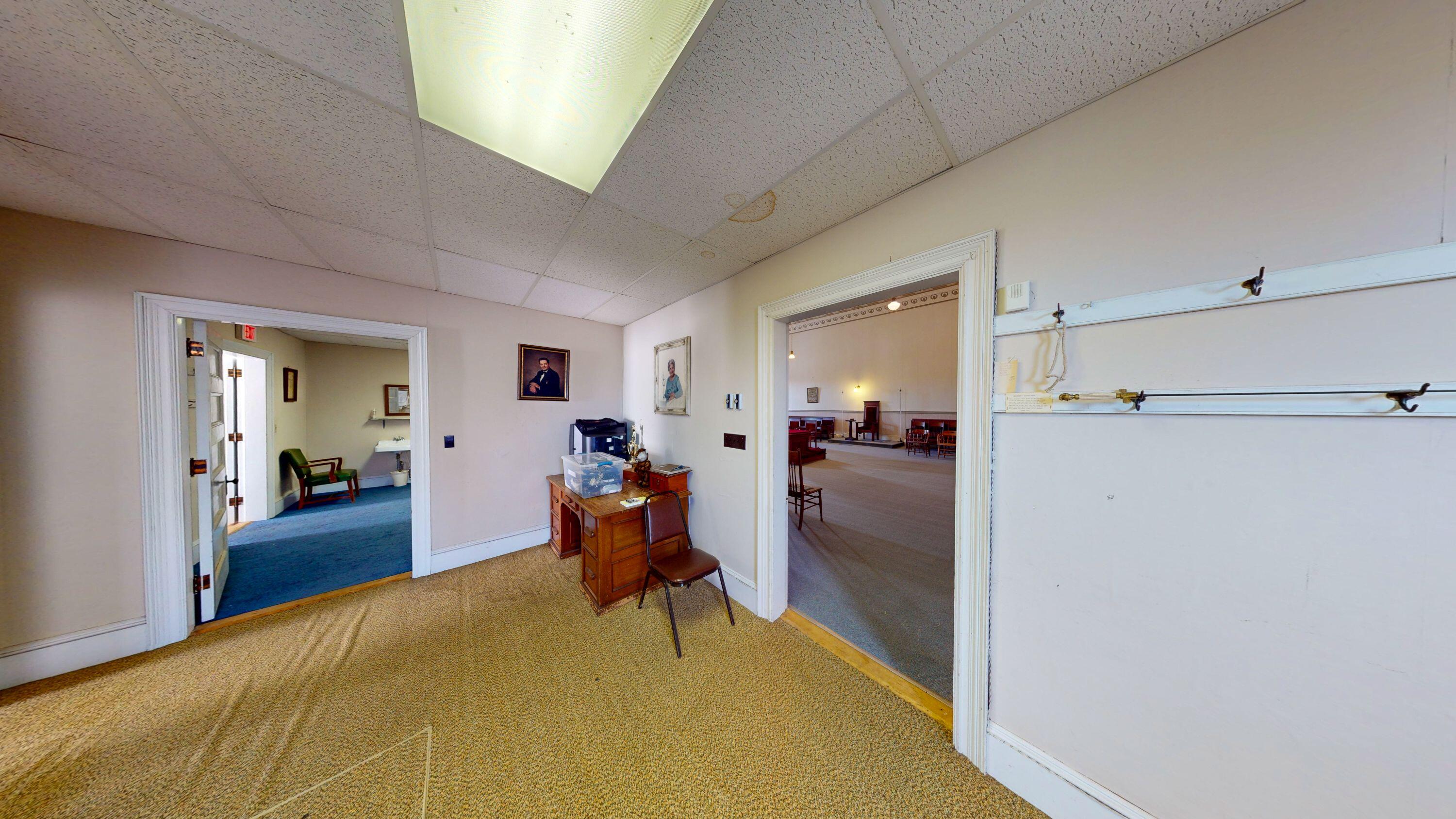 10 Center Street Property Photo 27