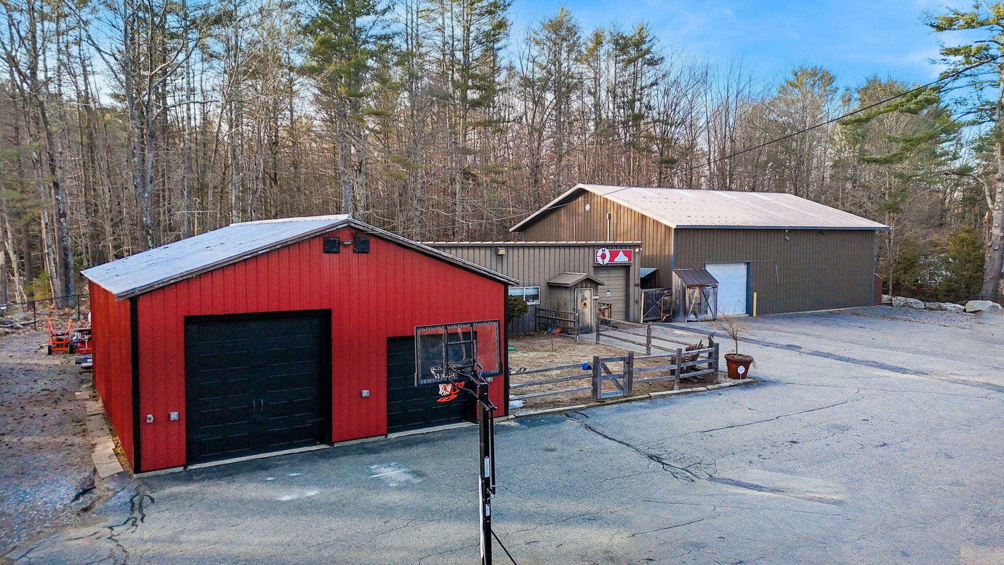 786 Howes Corner Road Property Photo