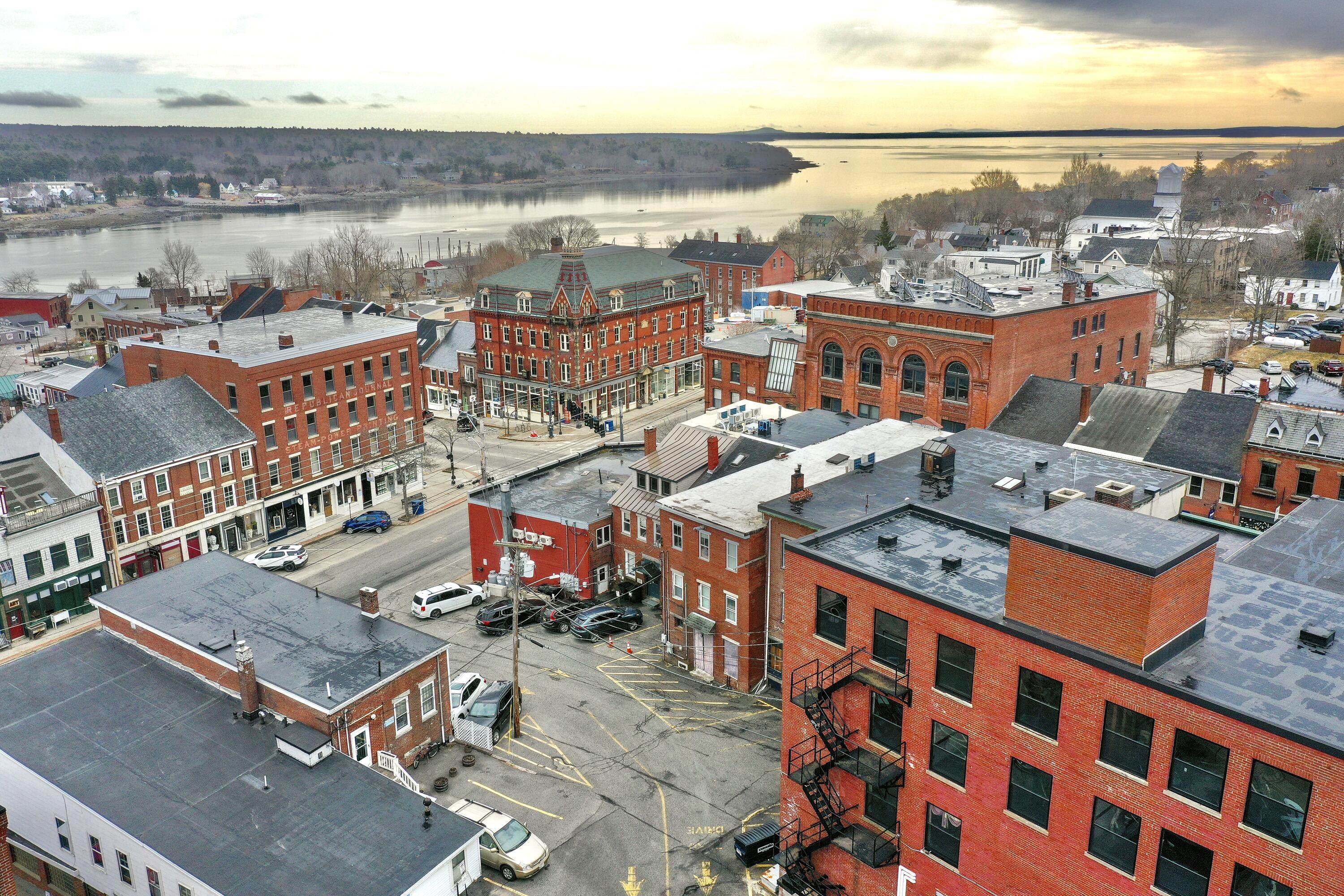 93 Main Street Property Photo 10