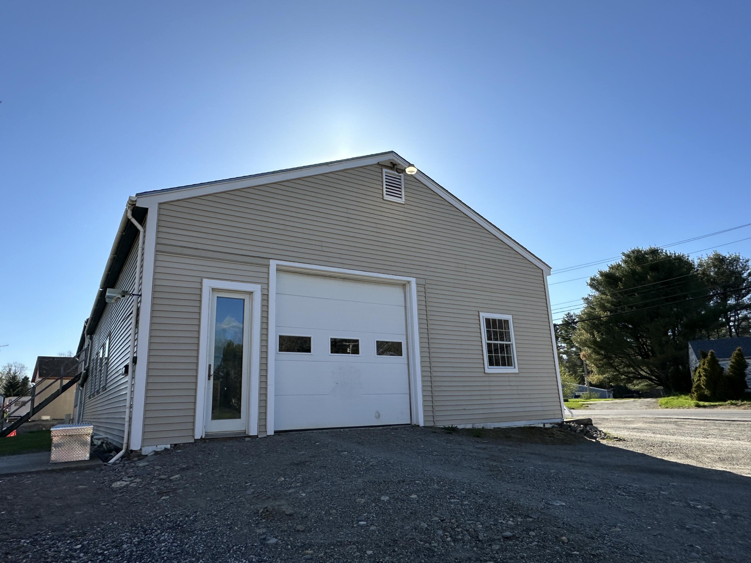 618 West Street Property Photo 4