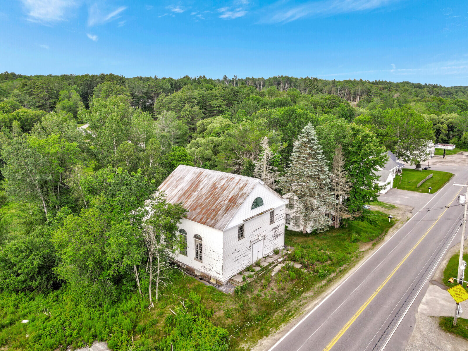 1058 Main Street Property Photo