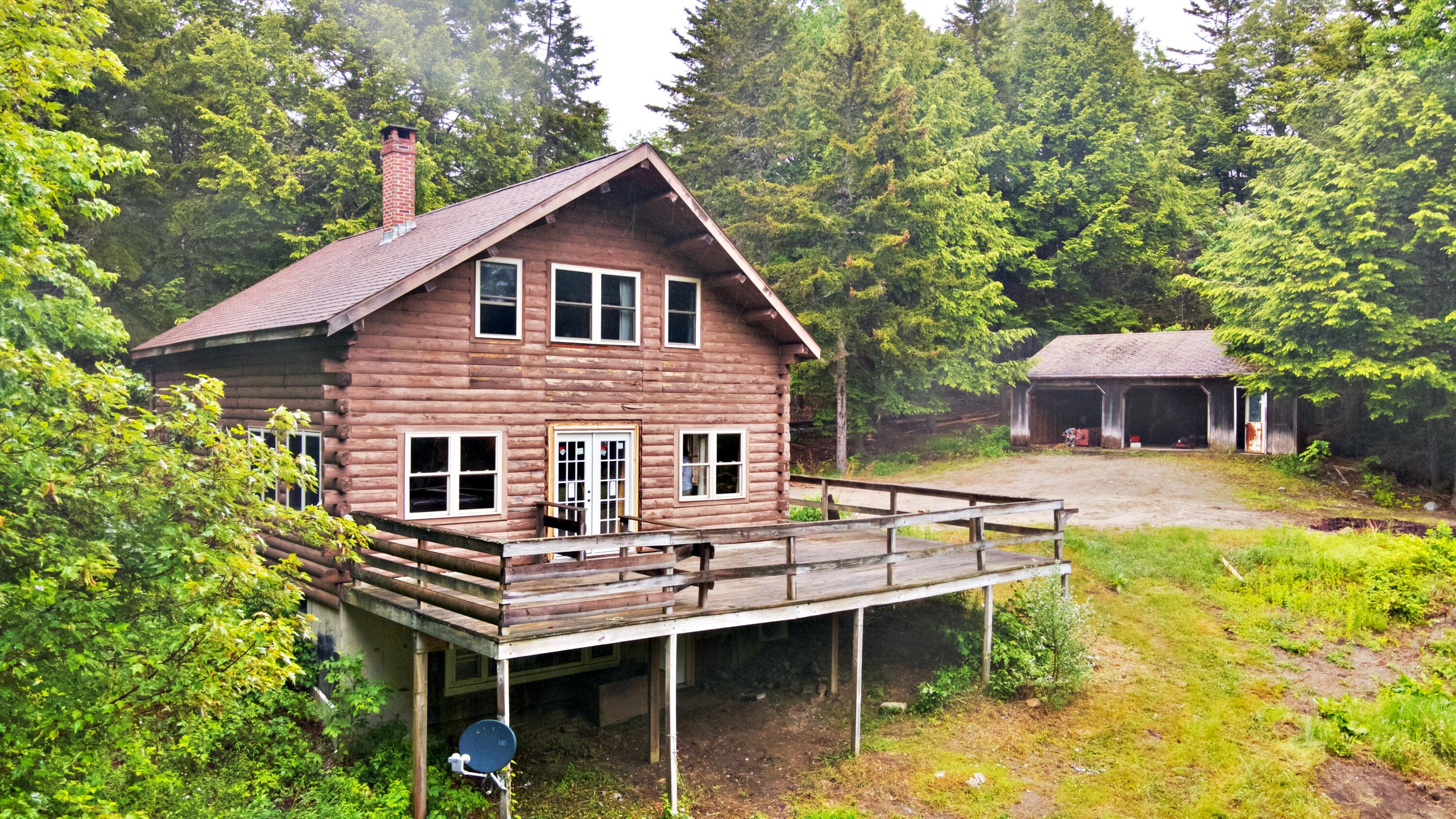 452 Pleasant Street Property Photo