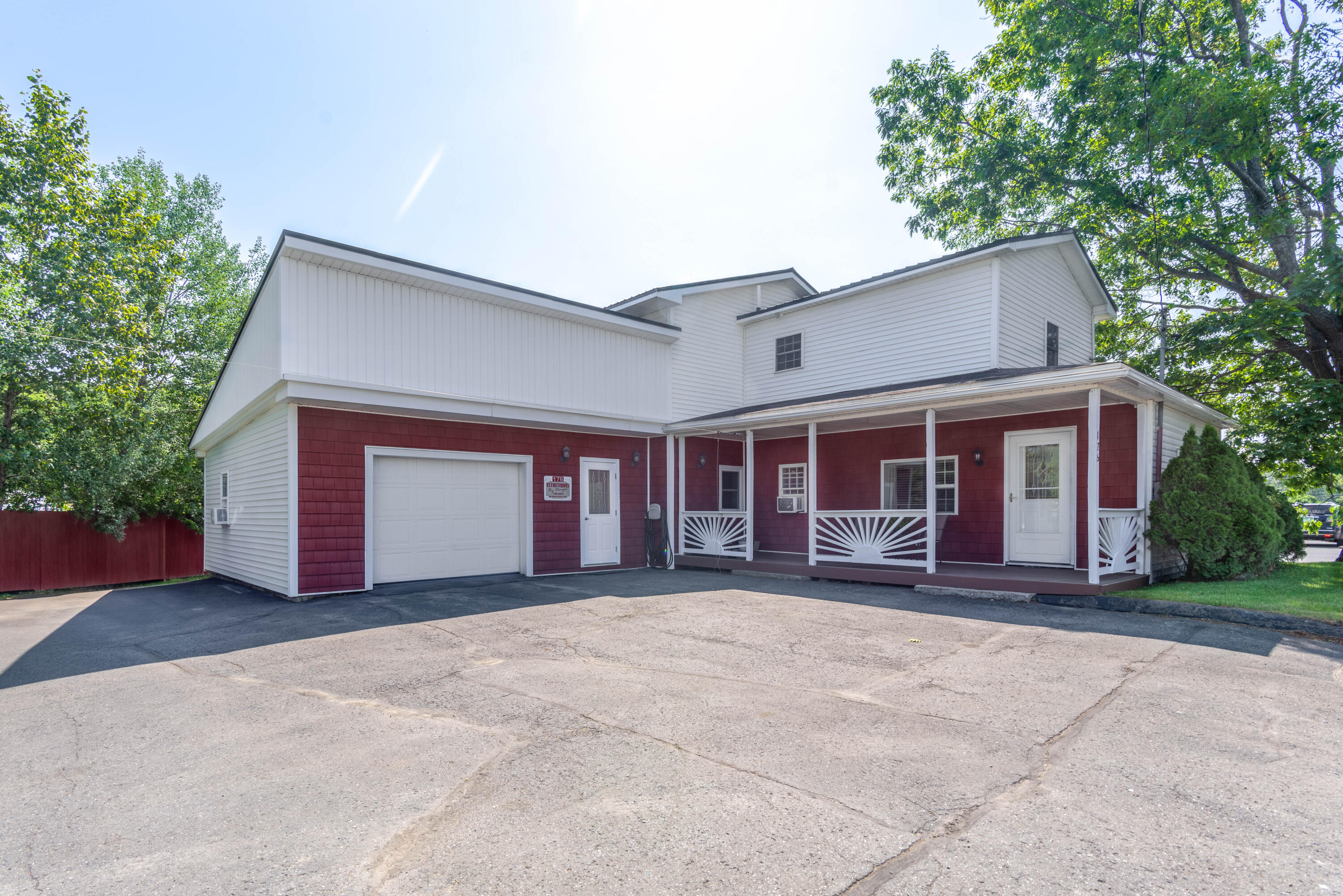 176 Market Street Property Photo