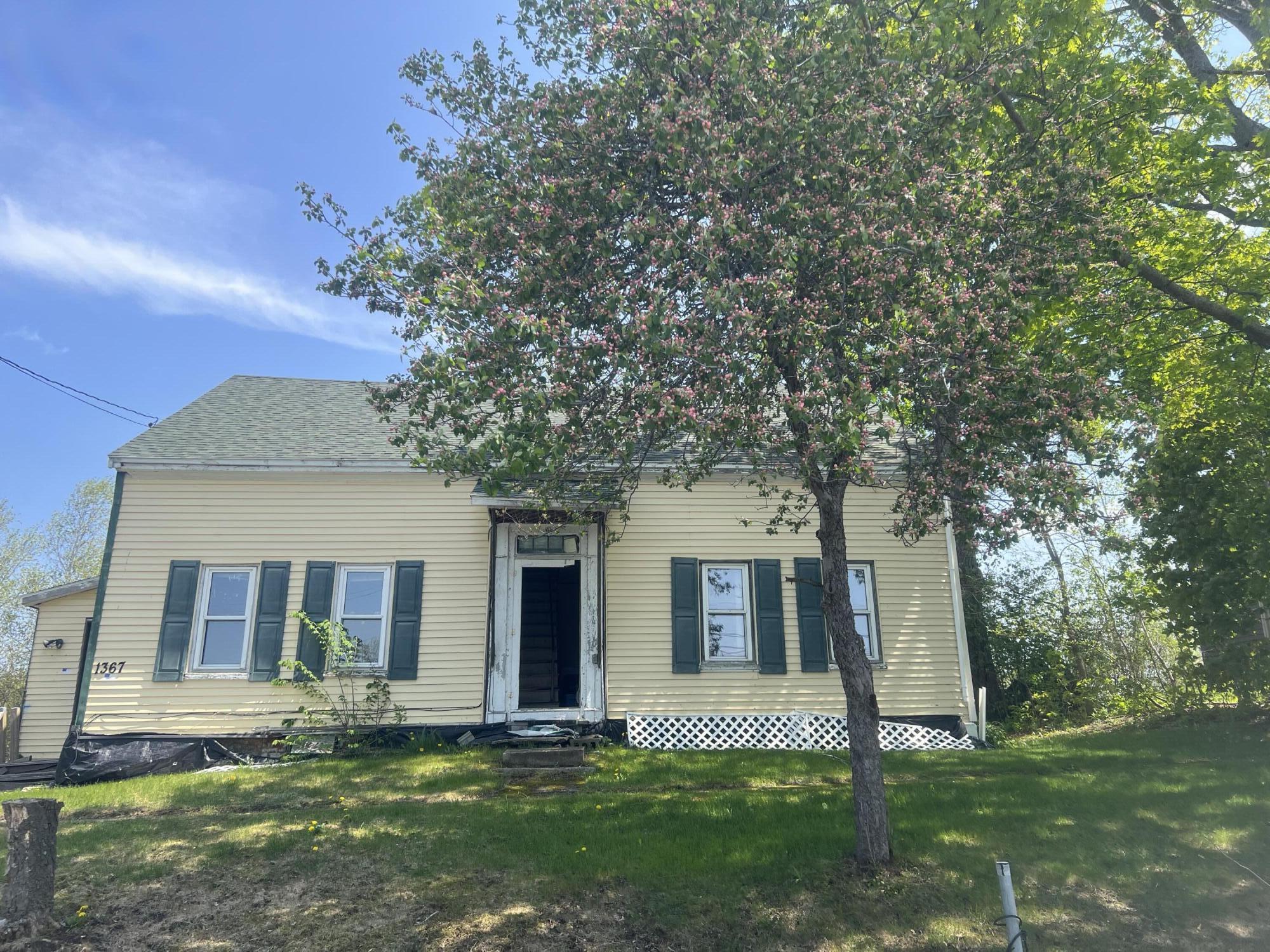 1367 Lakeview Drive Property Photo