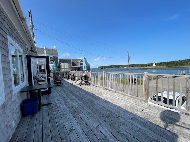 20 Water Street Property Photo 39