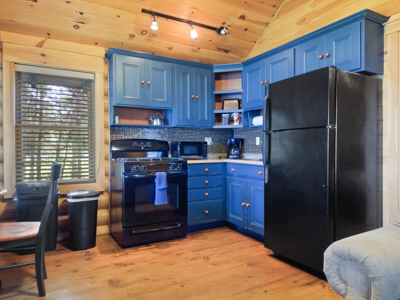 6003 Main Street Property Photo 98