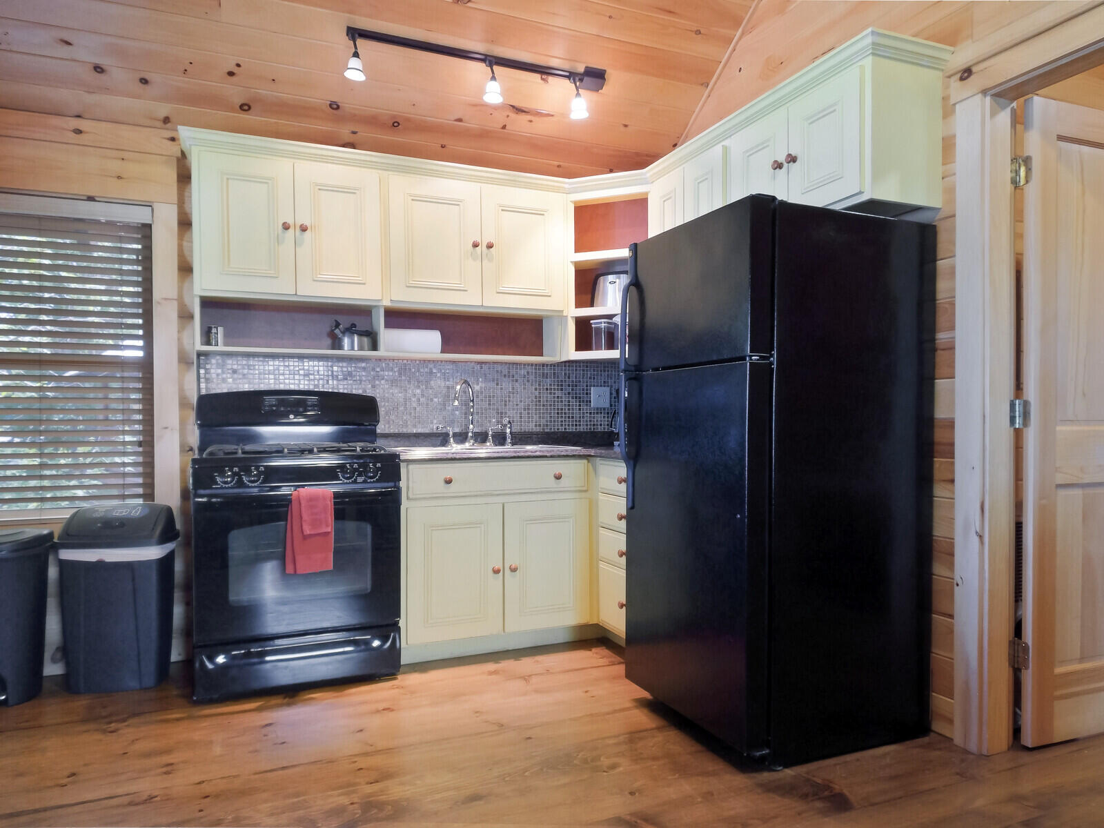 6003 Main Street Property Photo 112