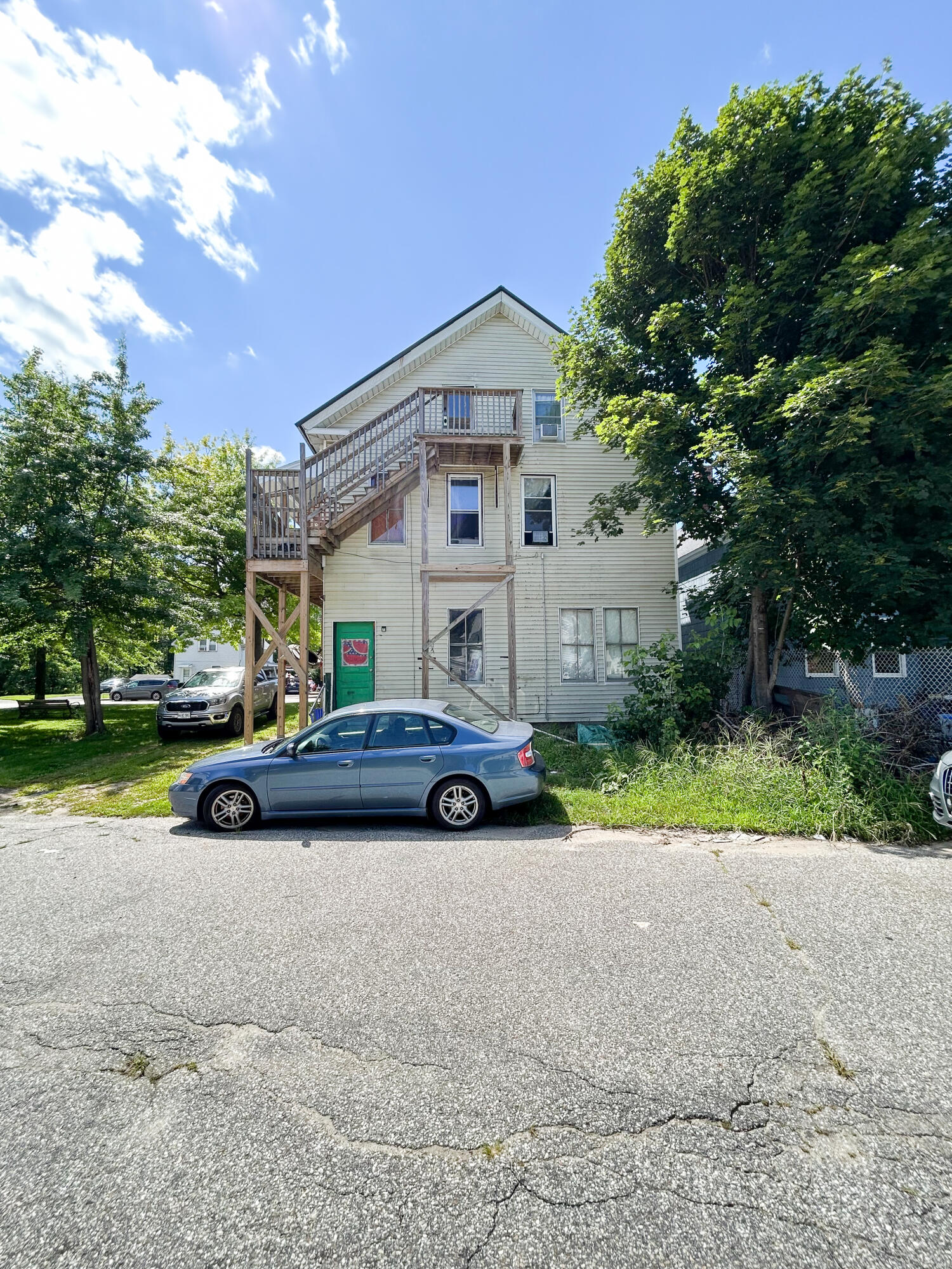 280 Lincoln Street Property Photo 4