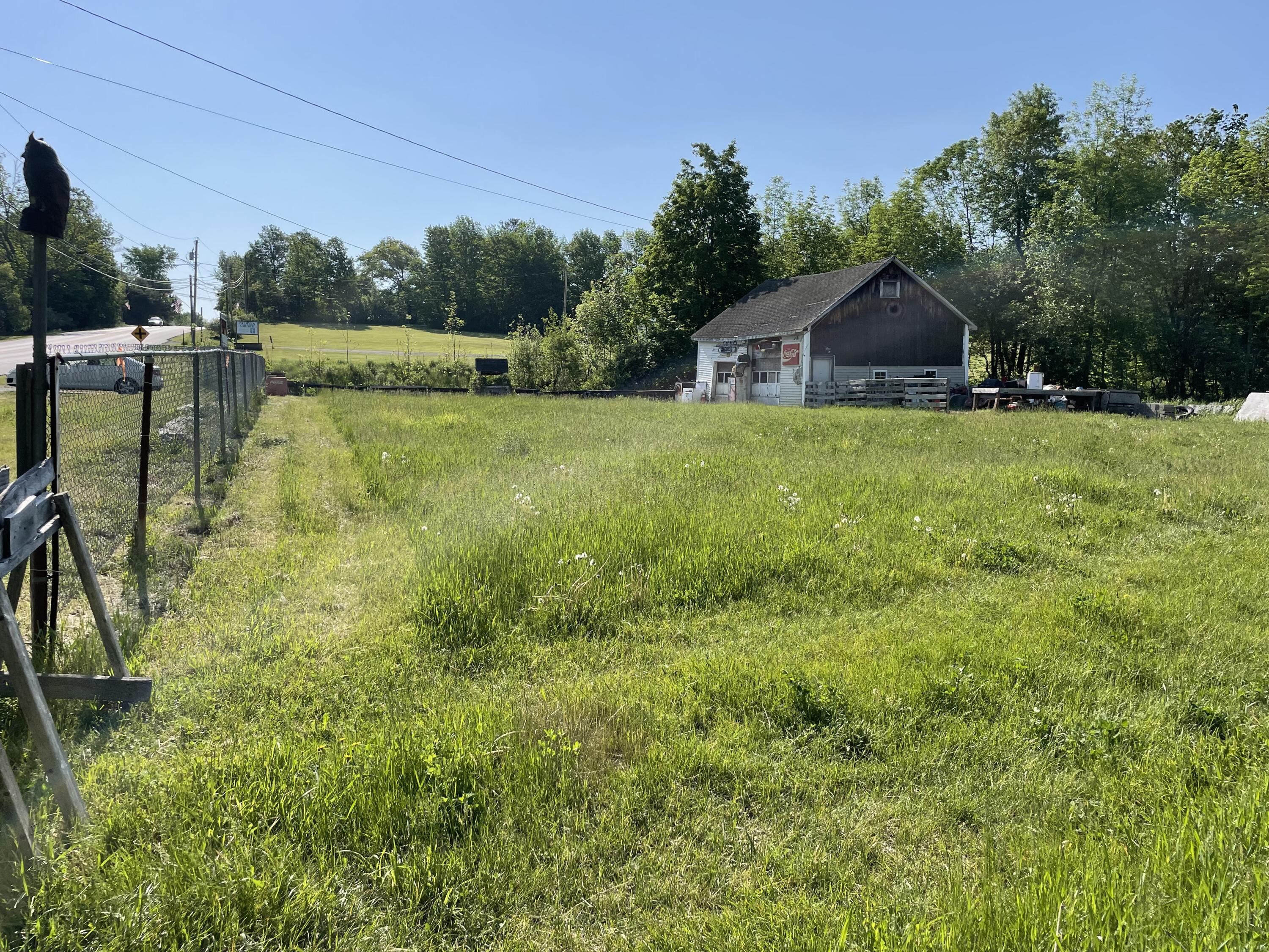 871 Main Route Property Photo