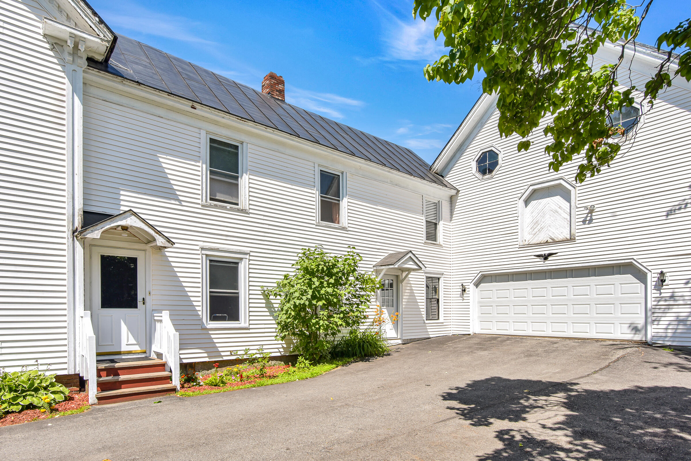 18 Maple Street Property Photo 5