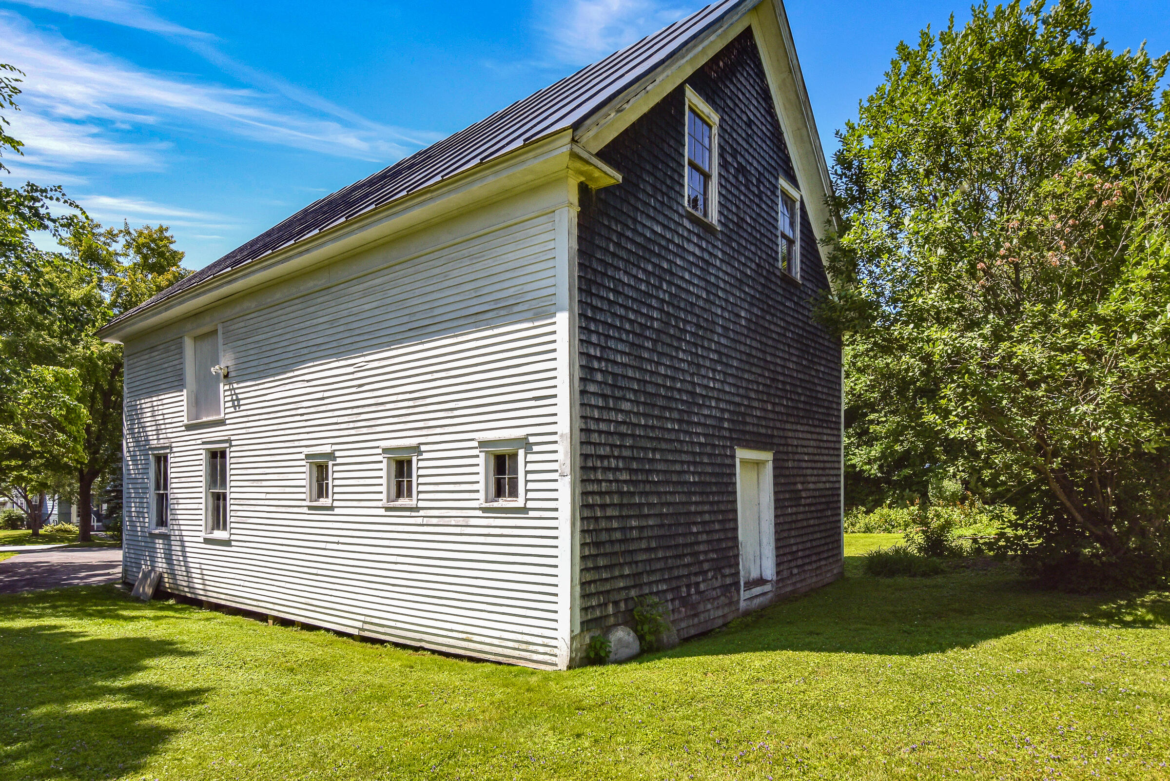 18 Maple Street Property Photo 11