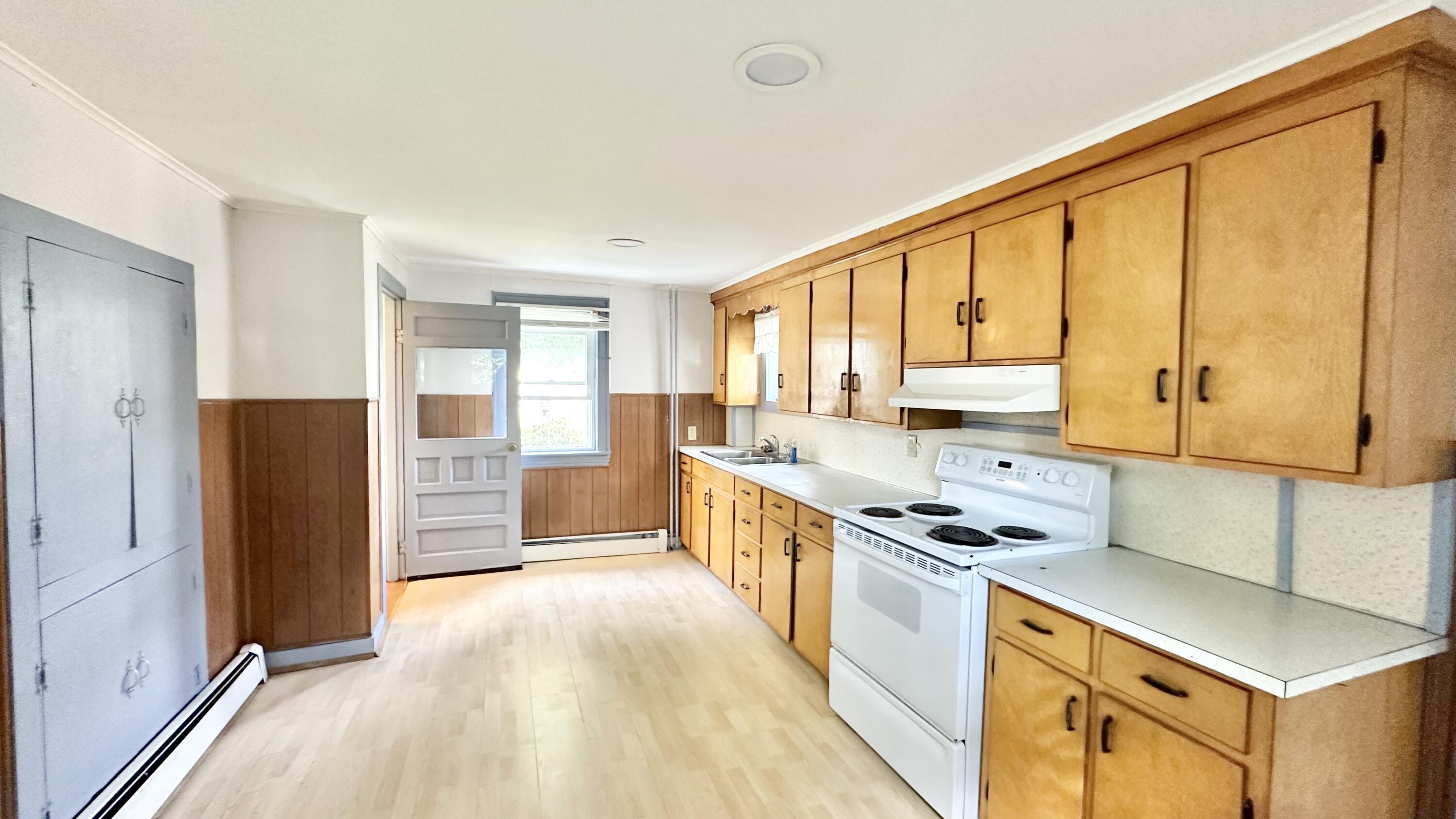 120 Knox Street Property Photo 10