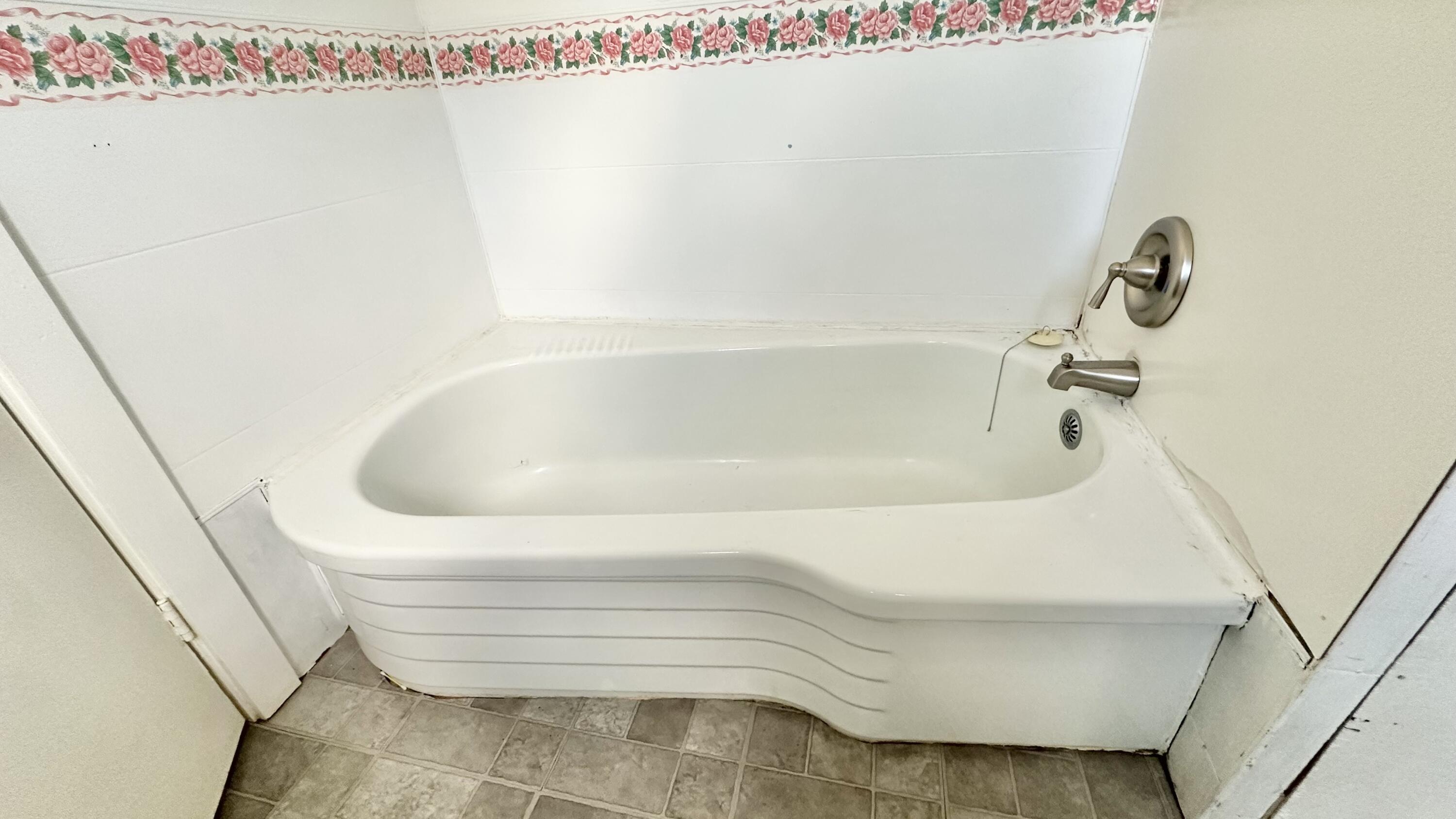 120 Knox Street Property Photo 16
