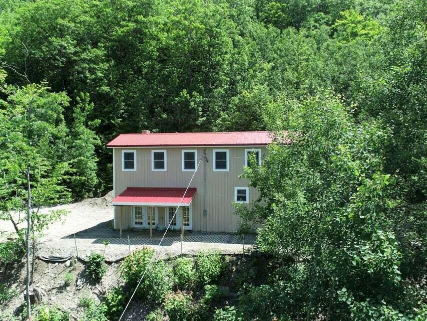 1027 Canada Road Property Photo 2