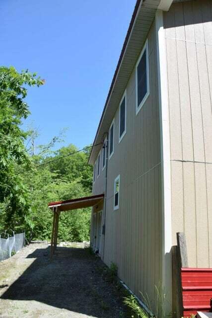1027 Canada Road Property Photo 6