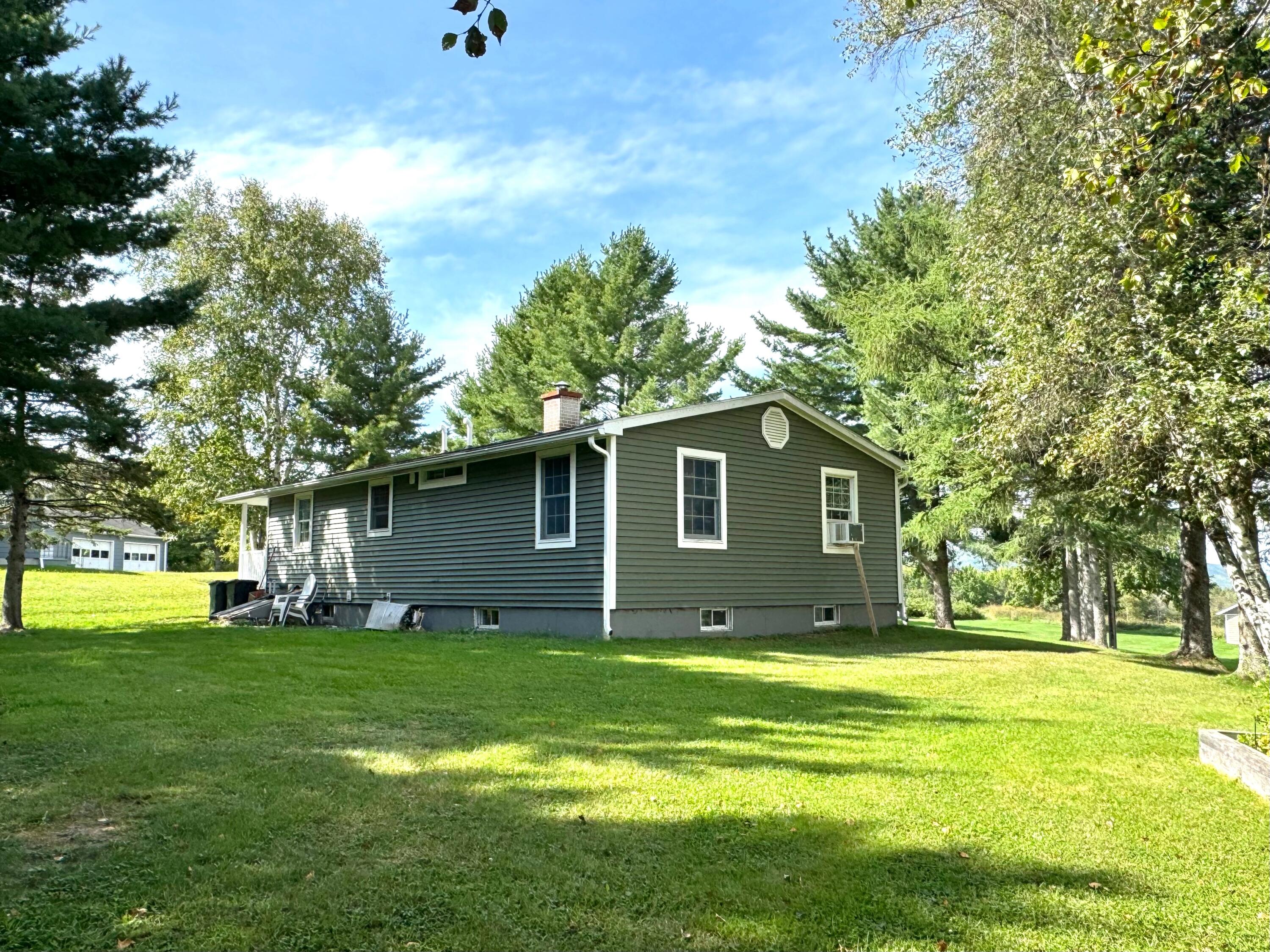 72 Third Avenue Property Photo 6