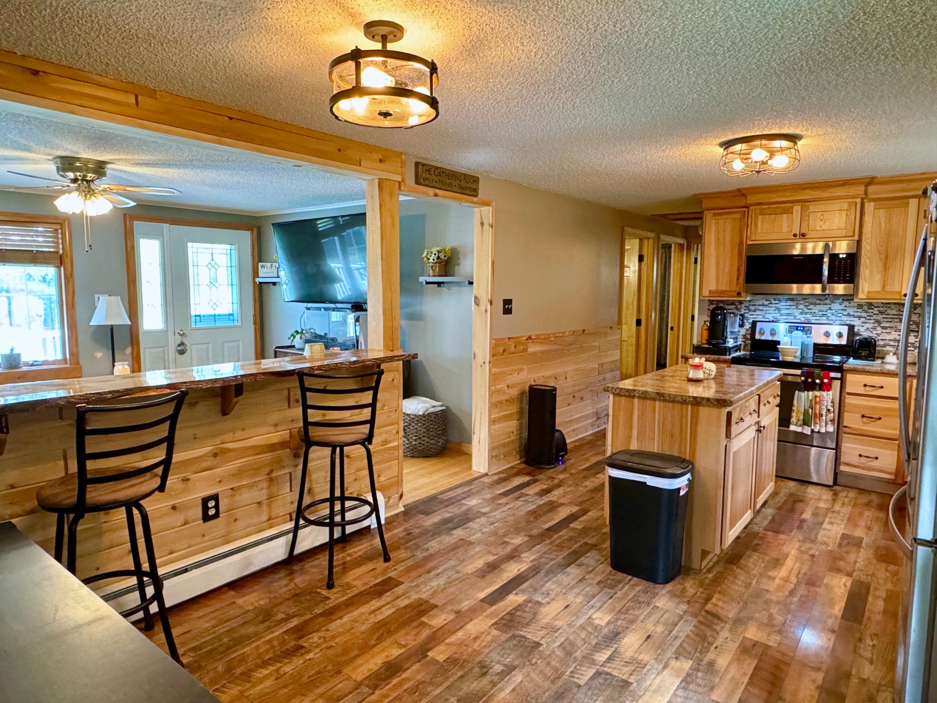 72 Third Avenue Property Photo 10