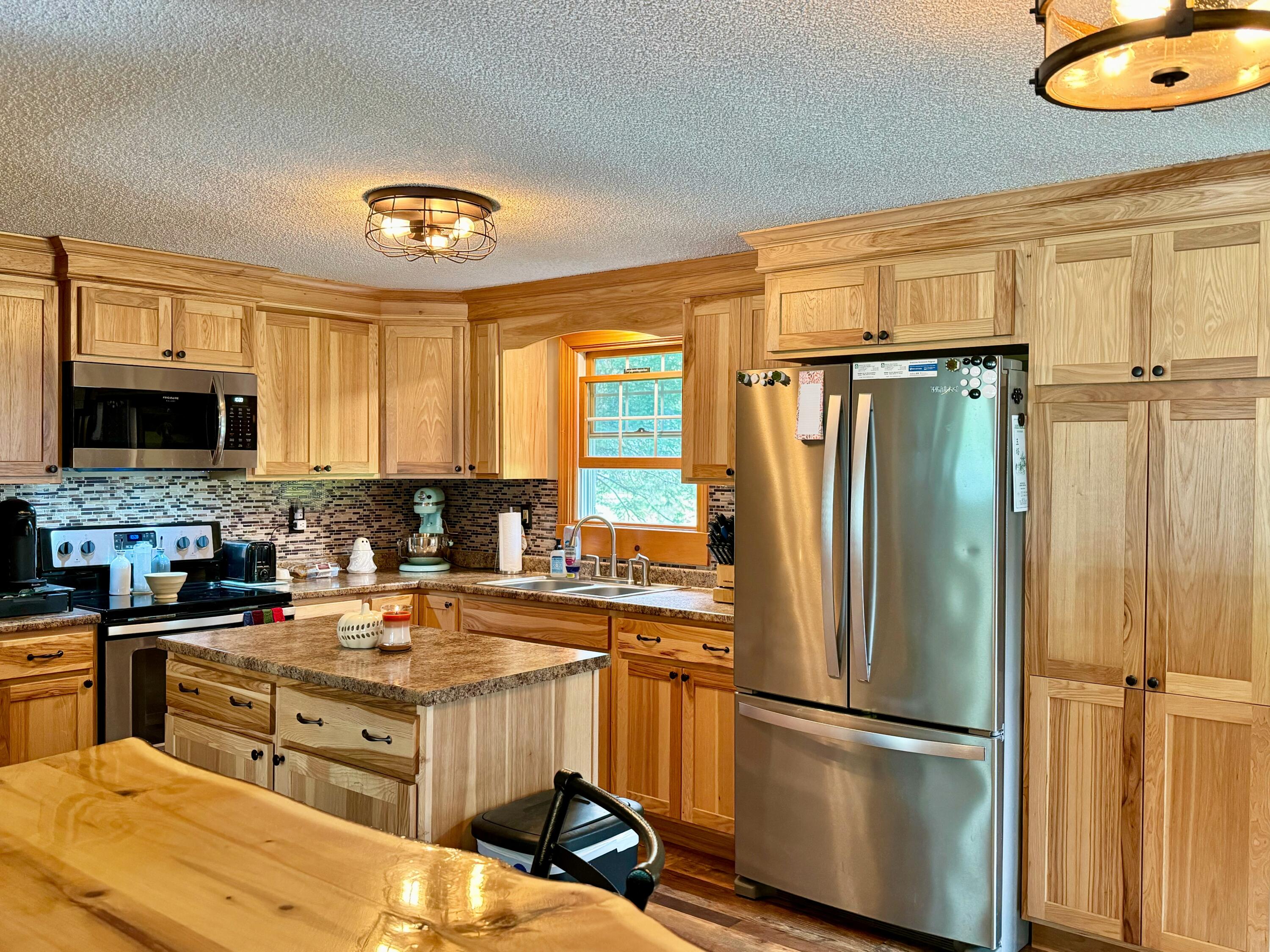 72 Third Avenue Property Photo 12