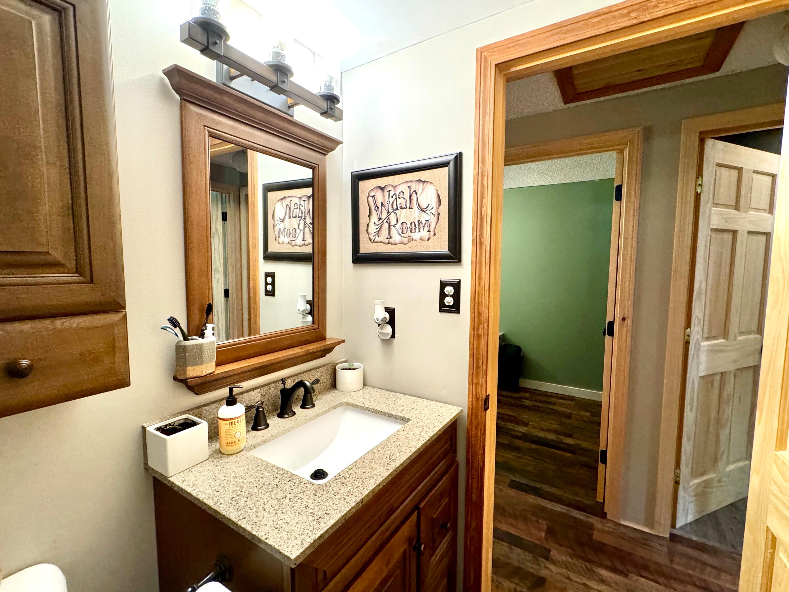 72 Third Avenue Property Photo 18