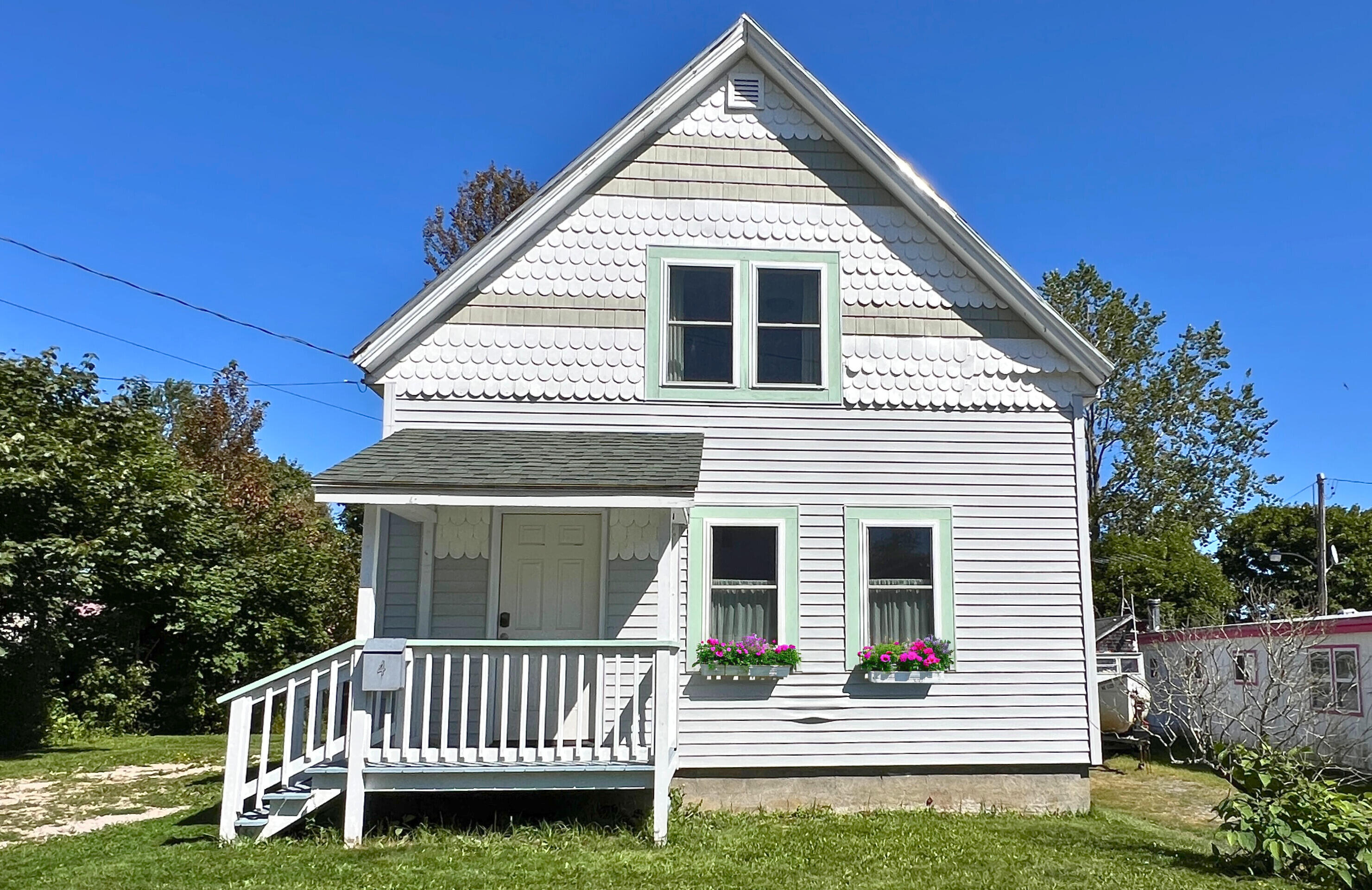 4 Dewey Mowry Street Property Photo